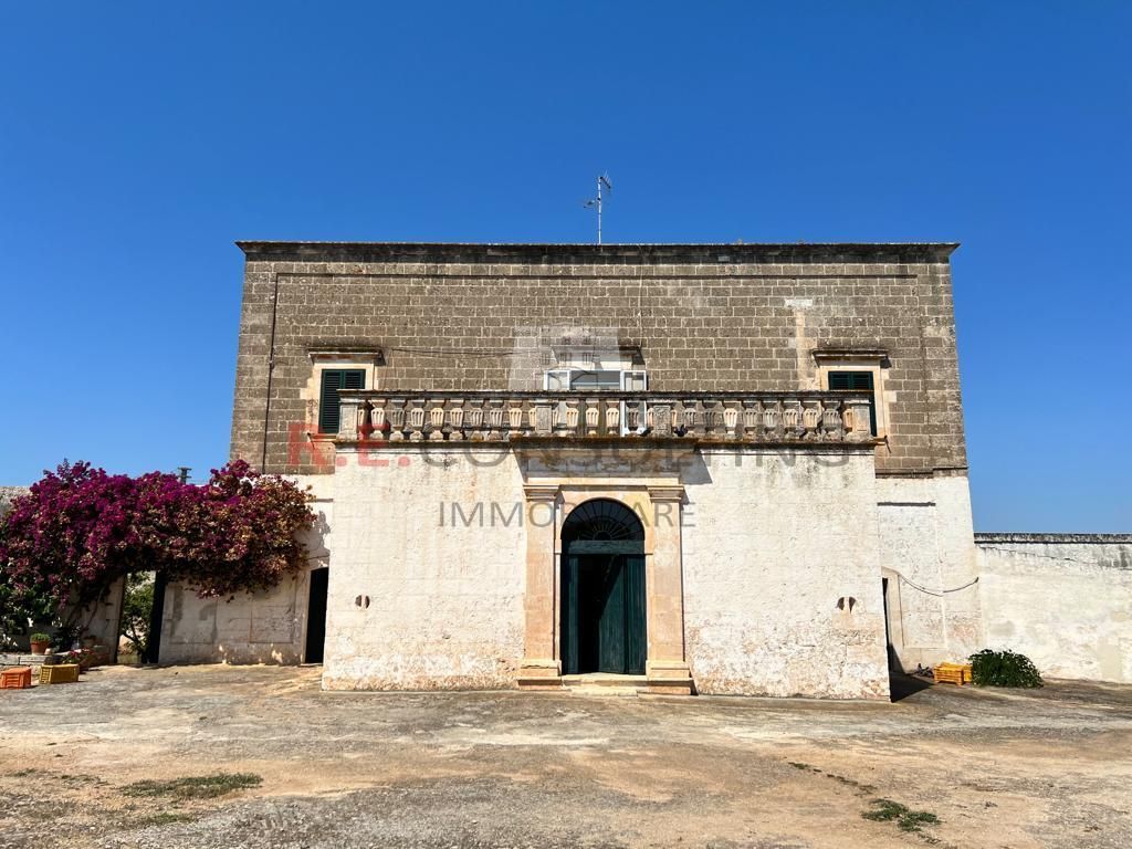 Foto 1 di 55 - Casa indipendente in vendita a Ostuni