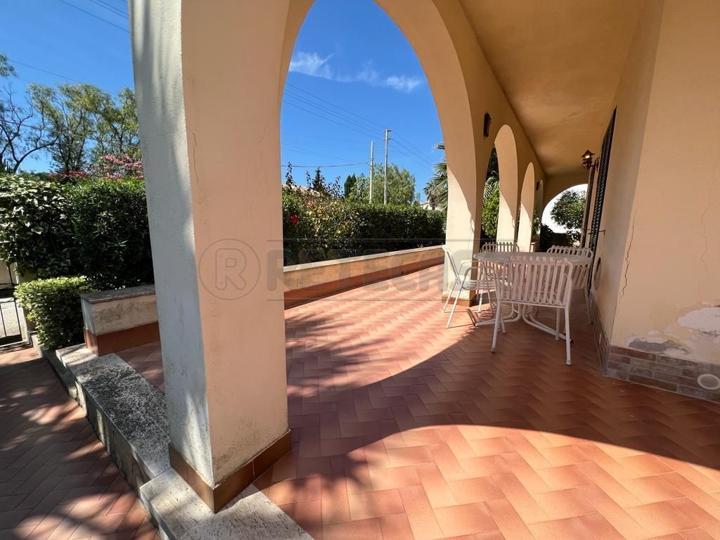 Foto 2 di 44 - Villa a schiera in vendita a Trapani