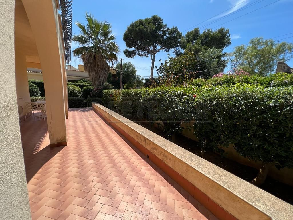 Foto 13 di 44 - Villa a schiera in vendita a Trapani