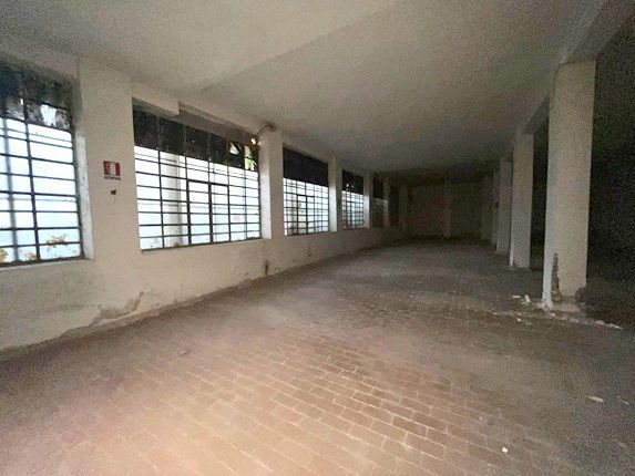 Foto 9 di 14 - Garage in vendita a Napoli