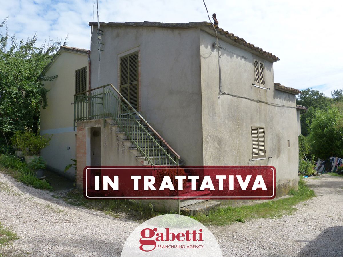 Foto 1 di 8 - Casa indipendente in vendita a Todi