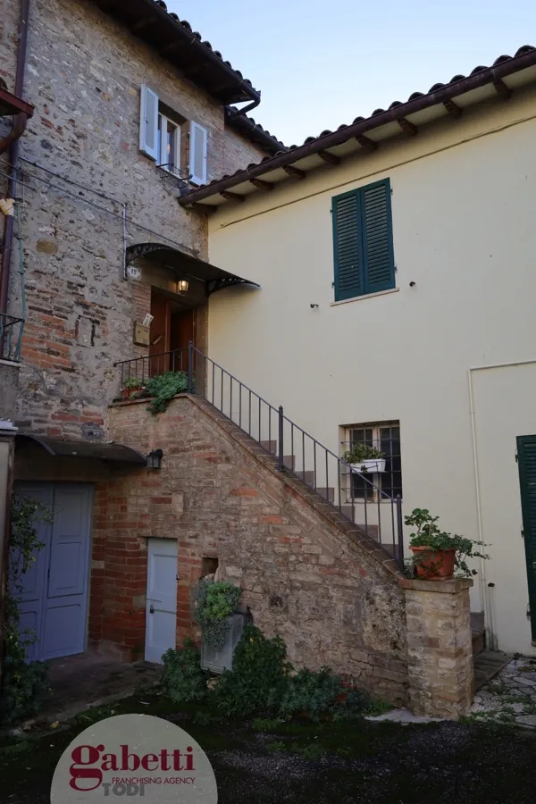 Foto 9 di 34 - Villa a schiera in vendita a Todi