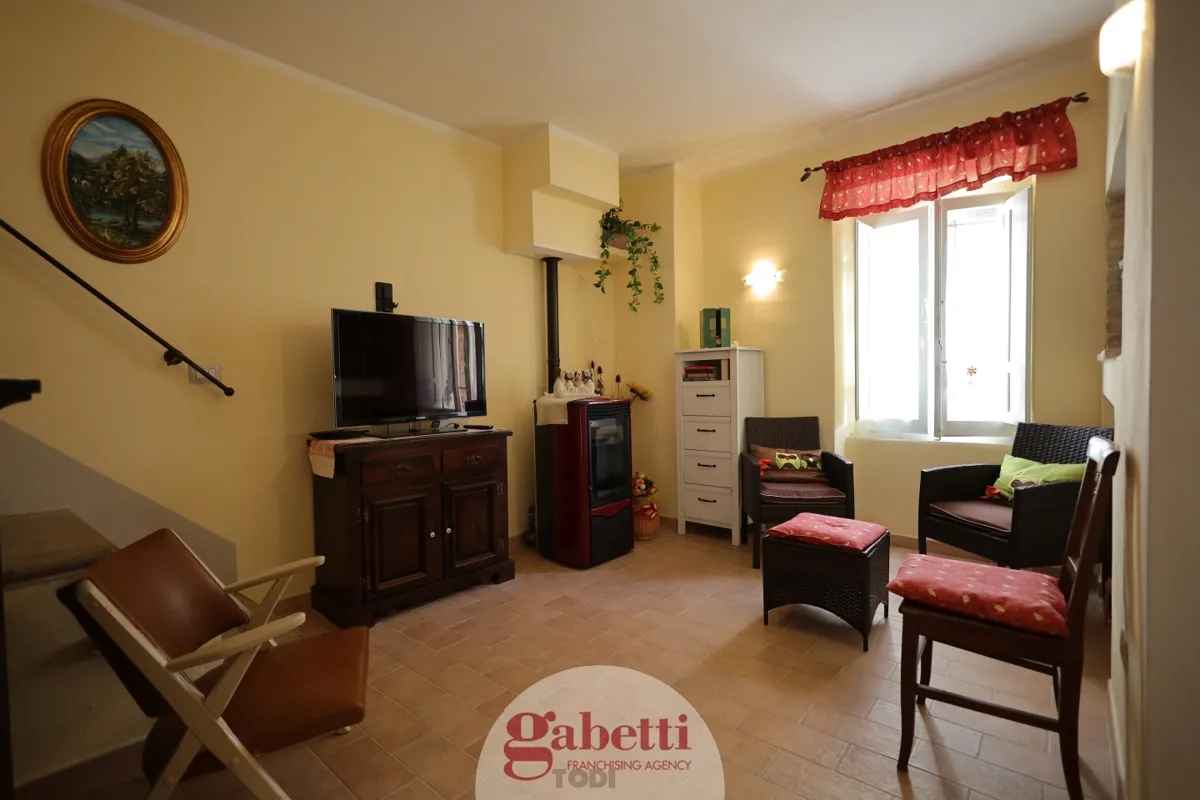 Foto 15 di 34 - Villa a schiera in vendita a Todi