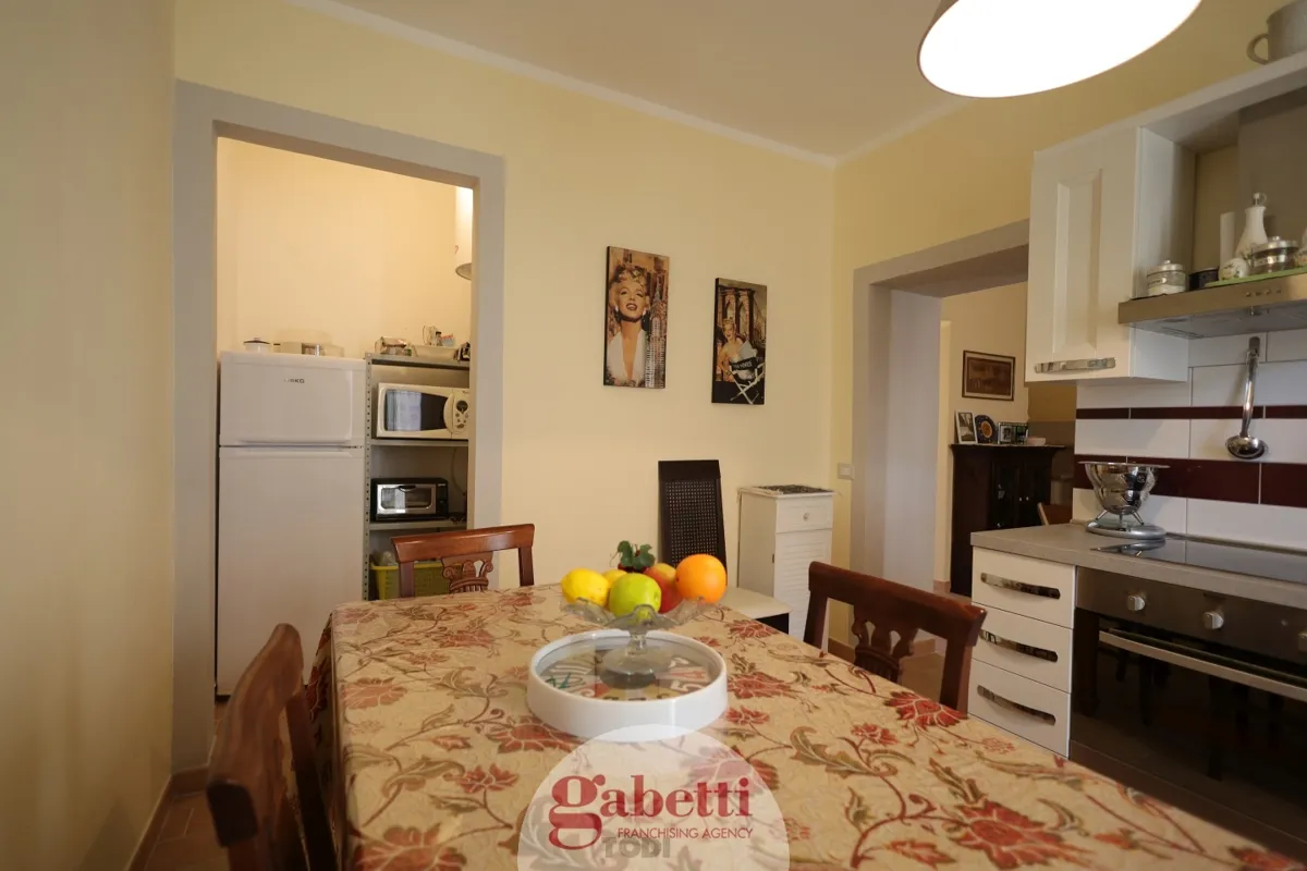 Foto 18 di 34 - Villa a schiera in vendita a Todi