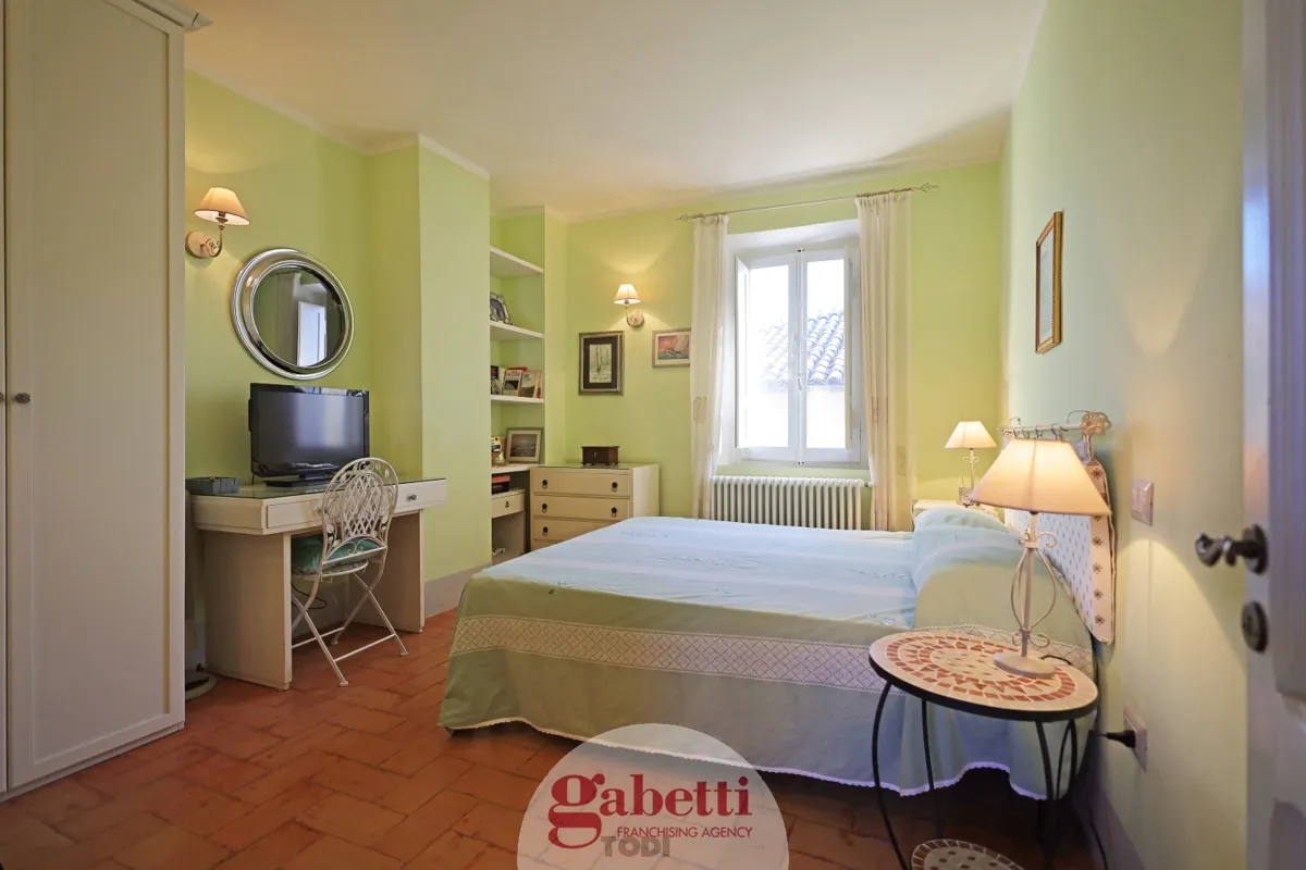 Foto 20 di 34 - Villa a schiera in vendita a Todi