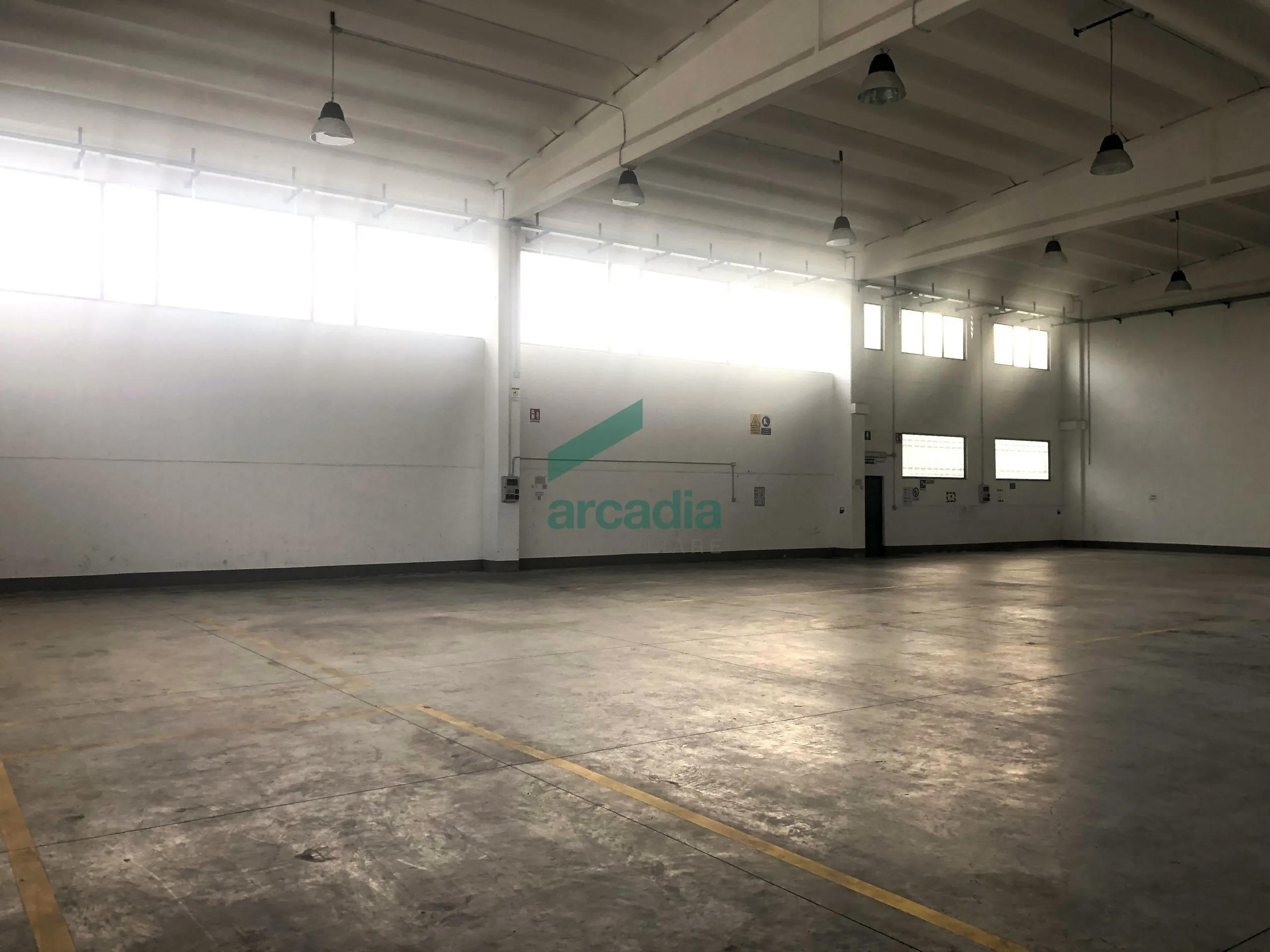 Foto 3 di 48 - Attività commerciale in vendita a Modugno