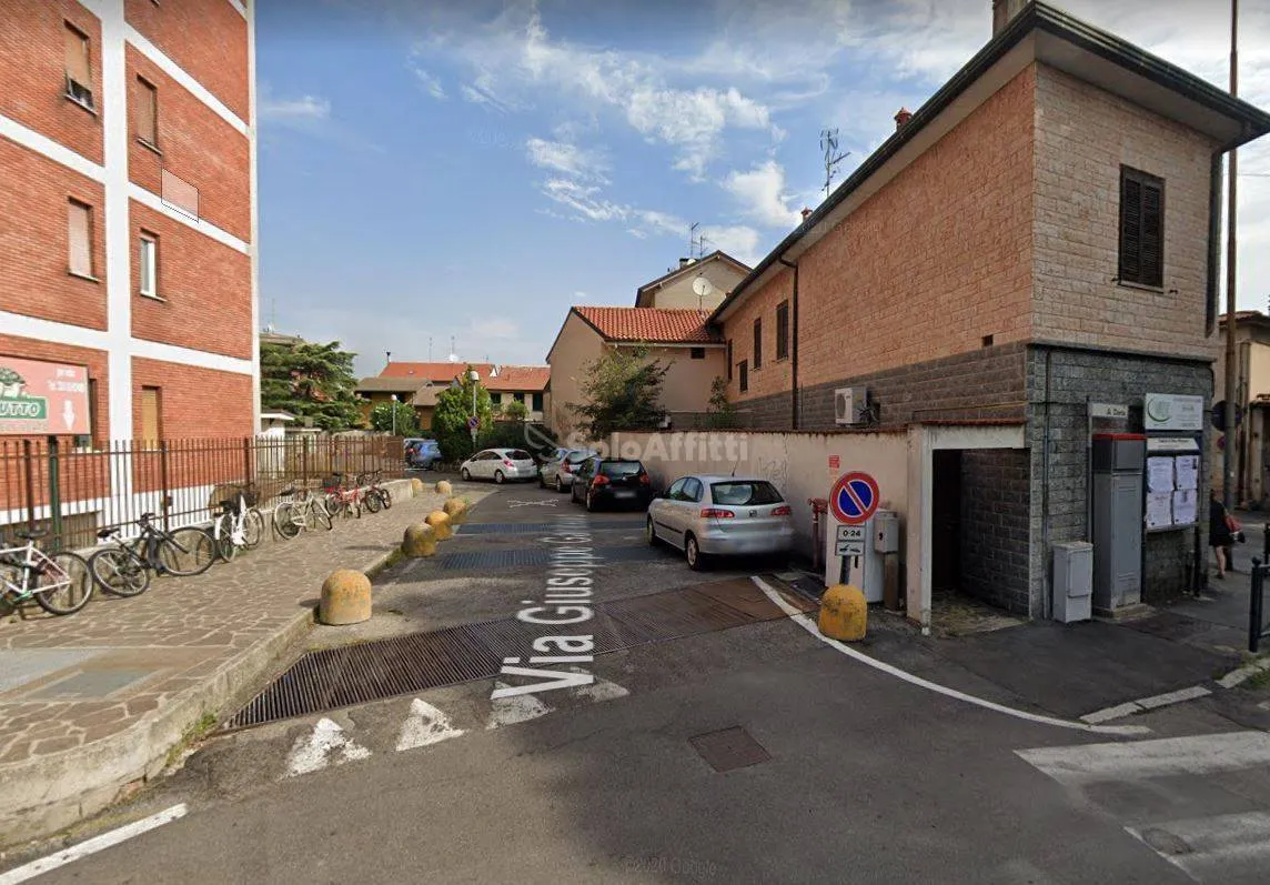 Foto 9 di 14 - Garage in affitto a Nova Milanese