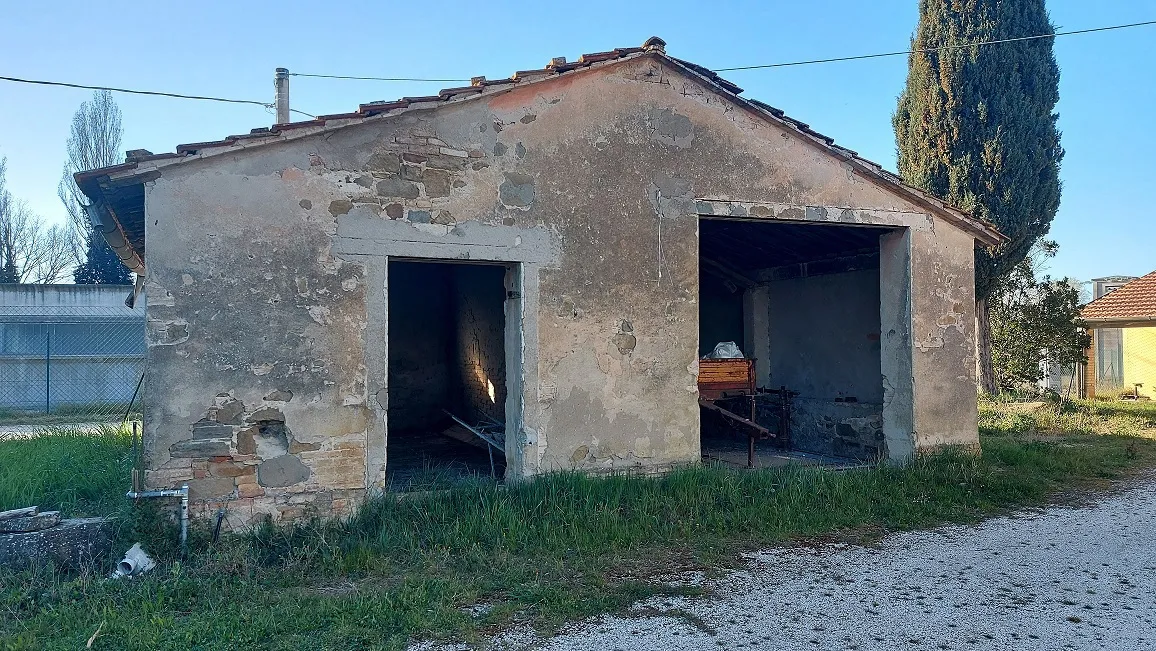 Foto 6 di 18 - Palazzo o stabile in vendita a Bettona
