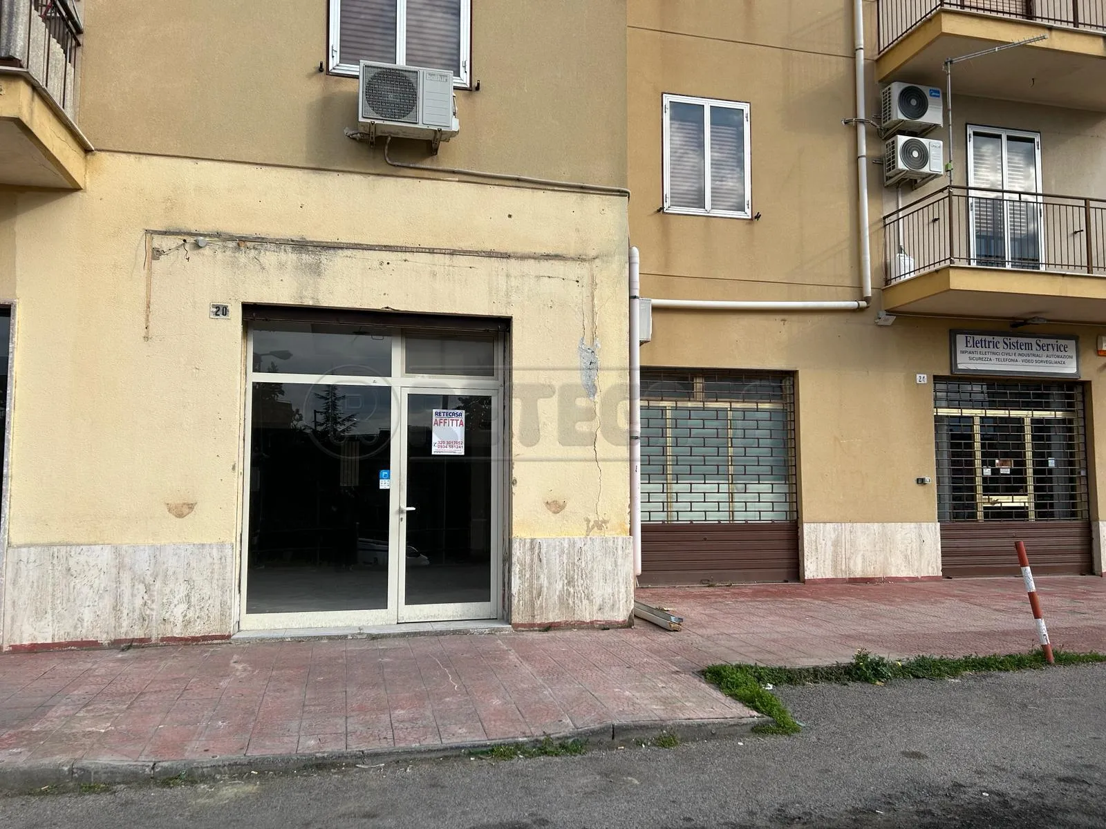 Foto 8 di 9 - Attività commerciale in affitto a Caltanissetta