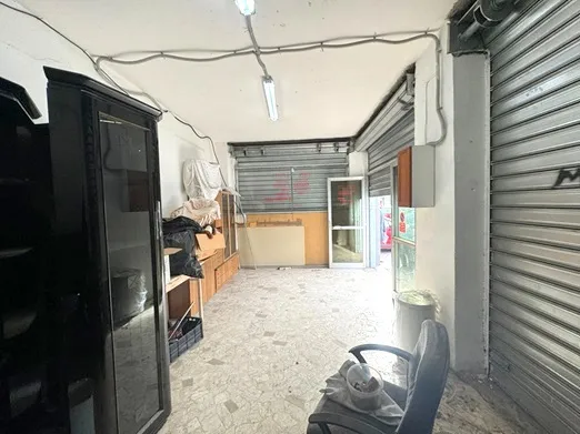 Foto 3 di 6 - Negozio in vendita a Napoli