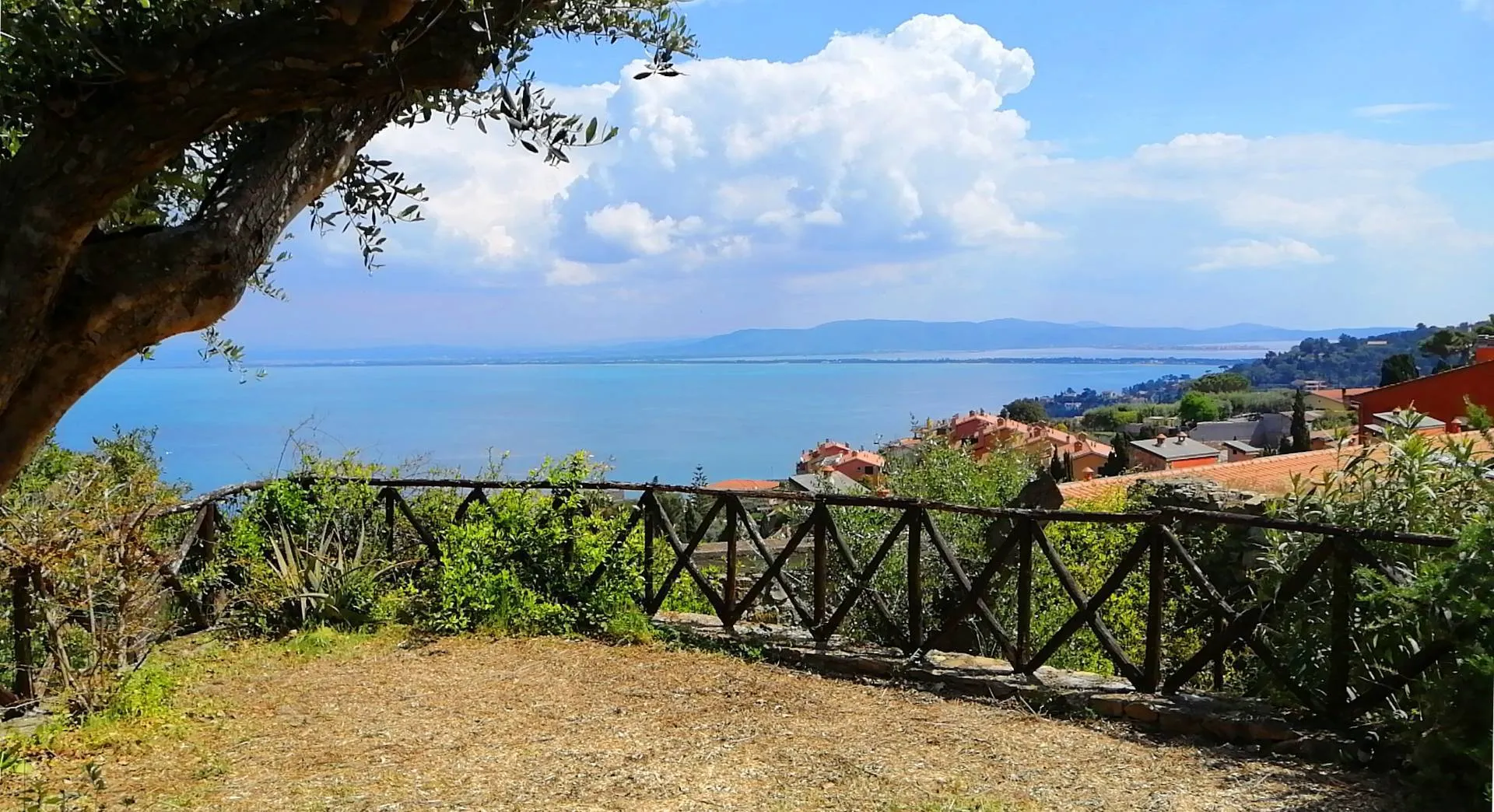 Foto 1 di 23 - Appartamento in vendita a Monte Argentario