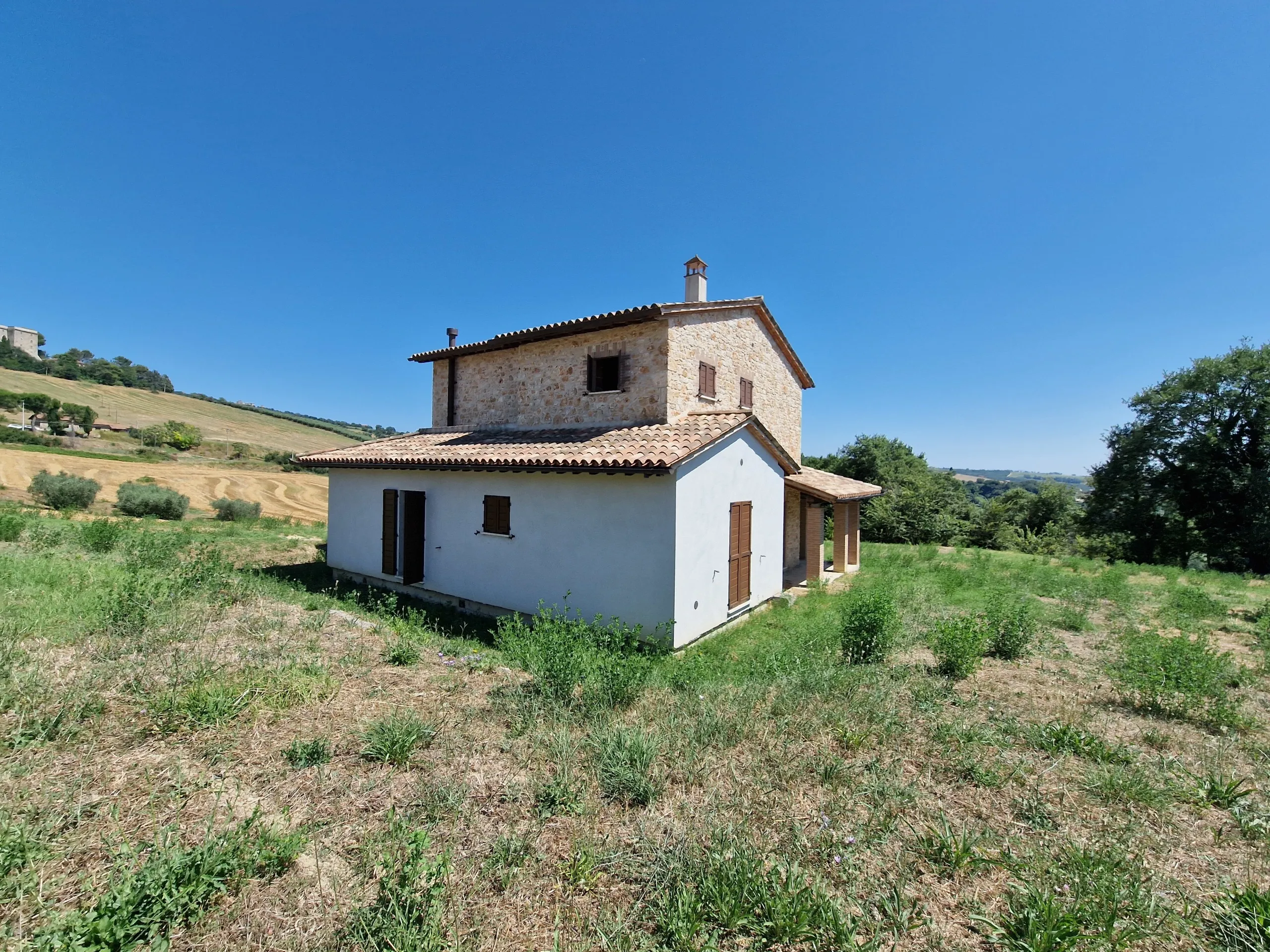 Foto 2 di 25 - Casa indipendente in vendita a Todi