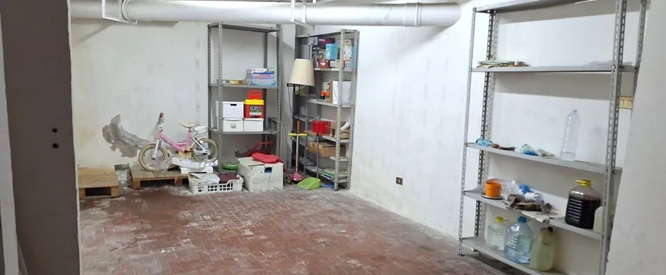 Foto 7 di 7 - Garage in affitto a Napoli