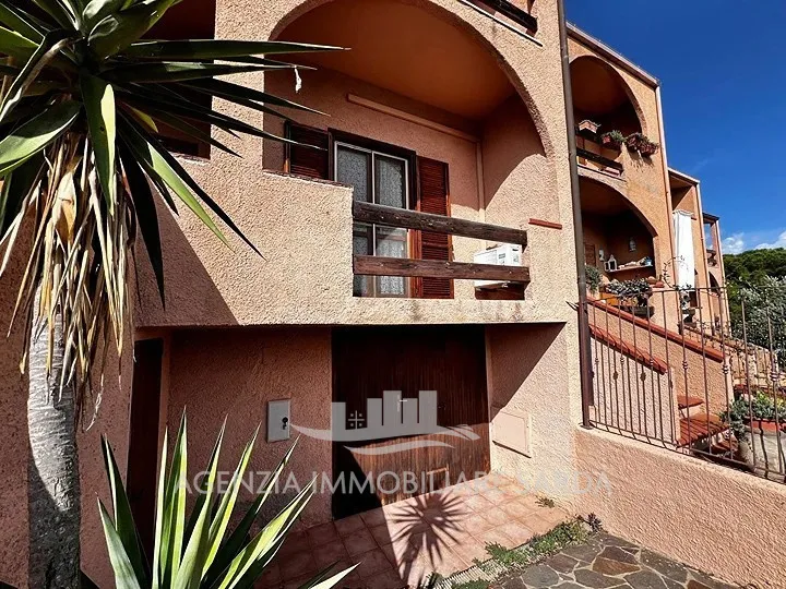 Foto 1 di 38 - Casa indipendente in vendita a Alghero