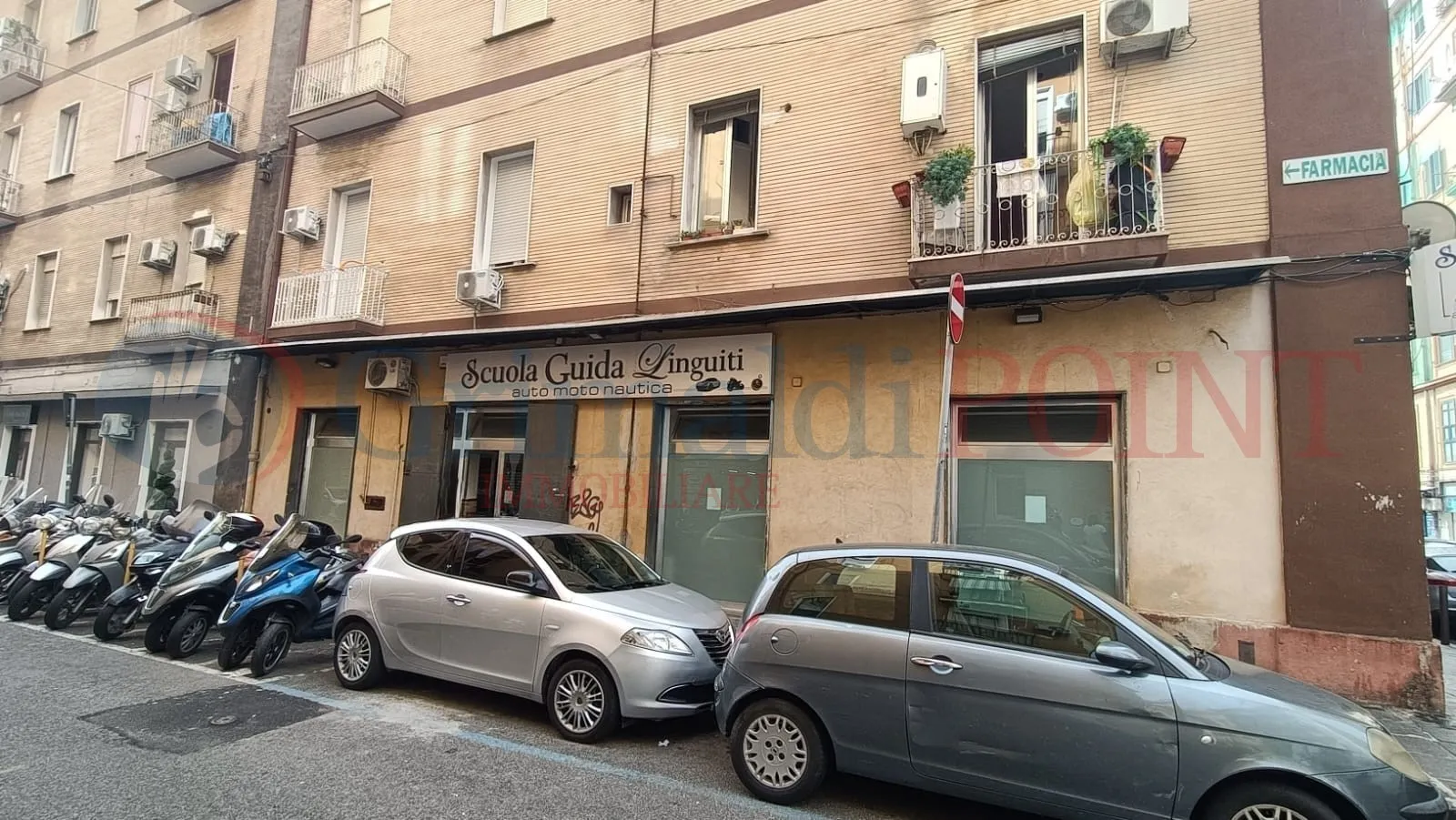 Foto 1 di 12 - Attività commerciale in vendita a Napoli
