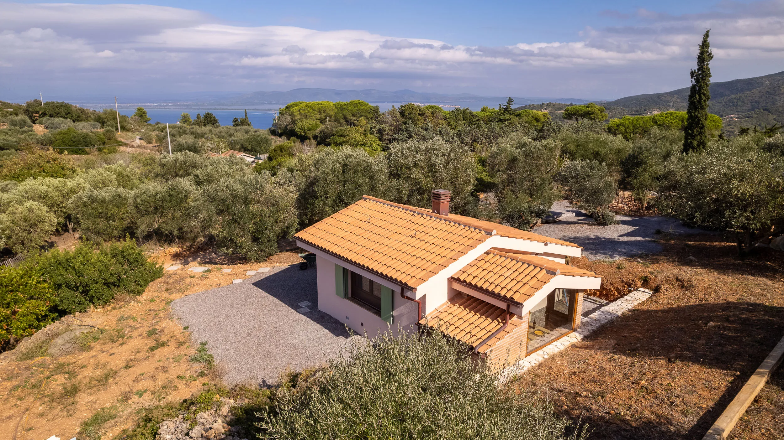 Foto 1 di 25 - Casa indipendente in vendita a Monte Argentario