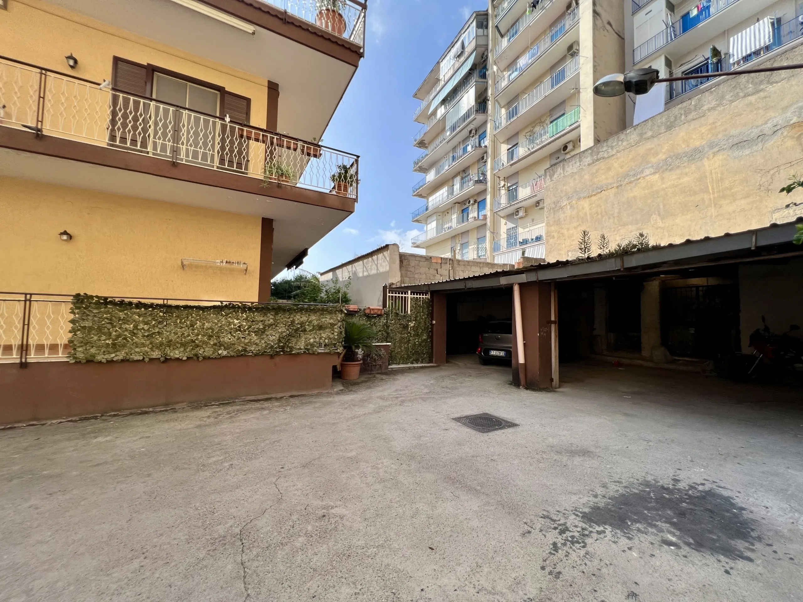 Foto 26 di 30 - Appartamento in vendita a Napoli