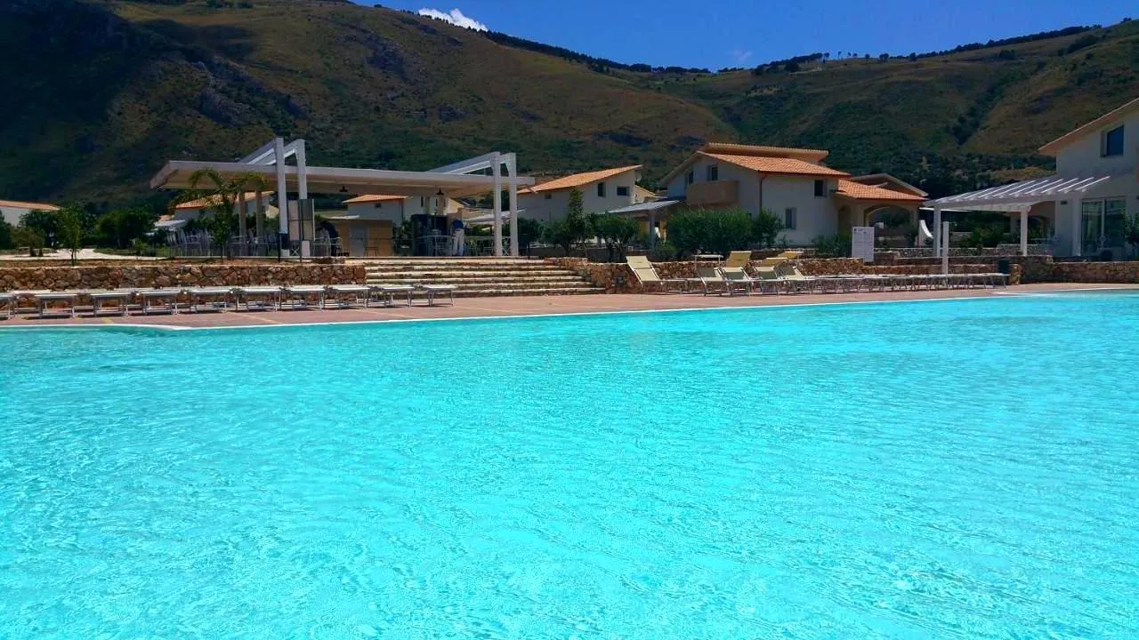 Foto 10 di 83 - Villa a schiera in vendita a Castellammare del Golfo
