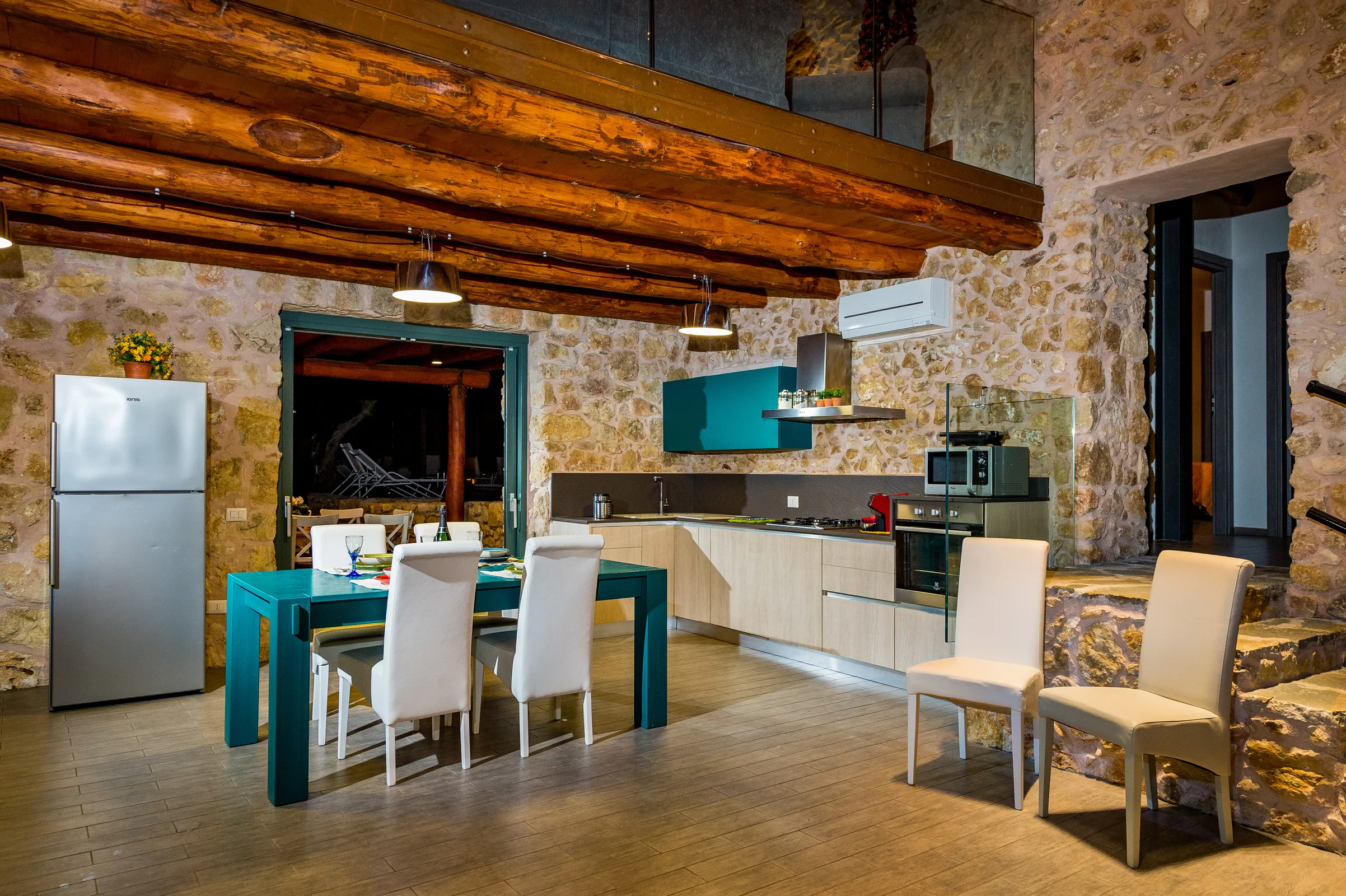 Foto 3 di 34 - Casa indipendente in vendita a Castellammare del Golfo