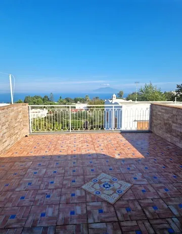 Foto 1 di 36 - Villa a schiera in vendita a Anacapri