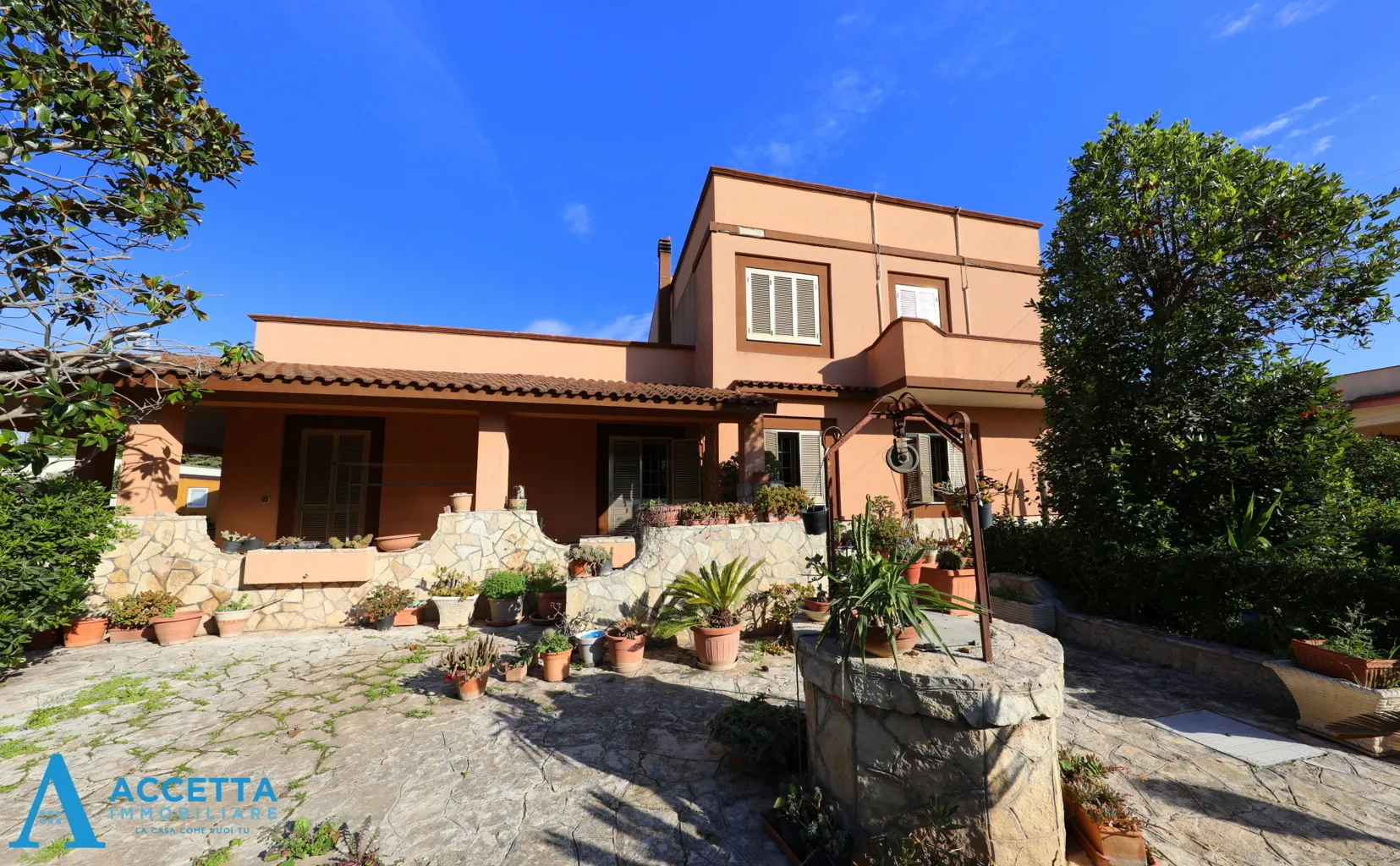 Foto 3 di 25 - Casa indipendente in vendita a Taranto
