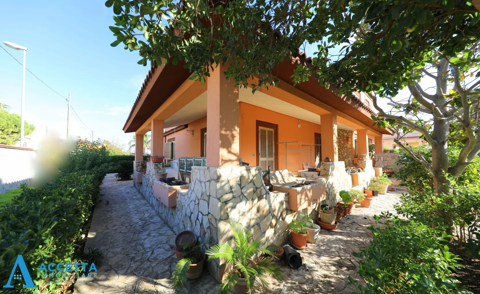 Foto 21 di 25 - Casa indipendente in vendita a Taranto