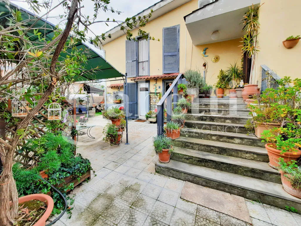 Villa in vendita a Giugliano in Campania