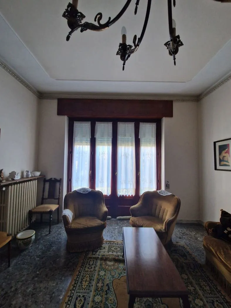 Foto 1 di 31 - Casa indipendente in vendita a Mesagne