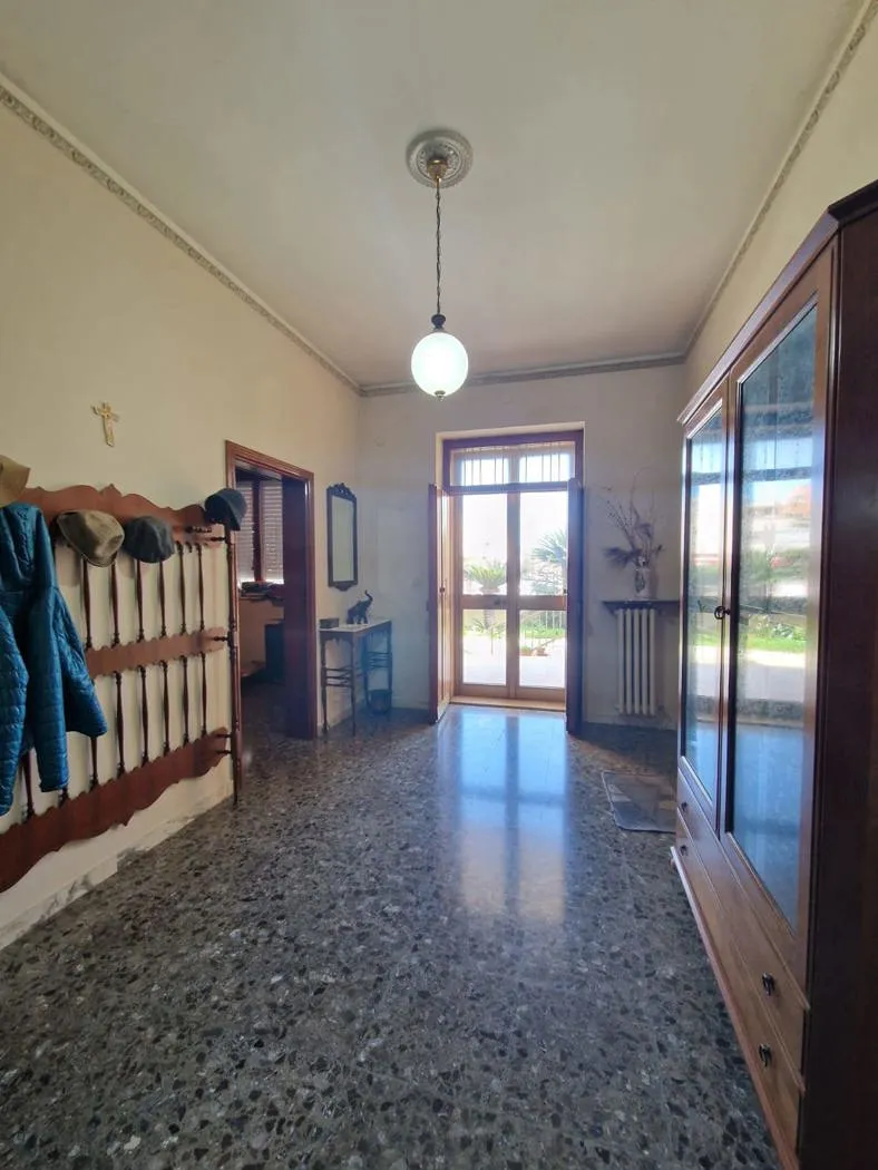 Foto 10 di 31 - Casa indipendente in vendita a Mesagne