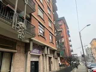 Foto 1 di 14 - Negozio in vendita a Torino