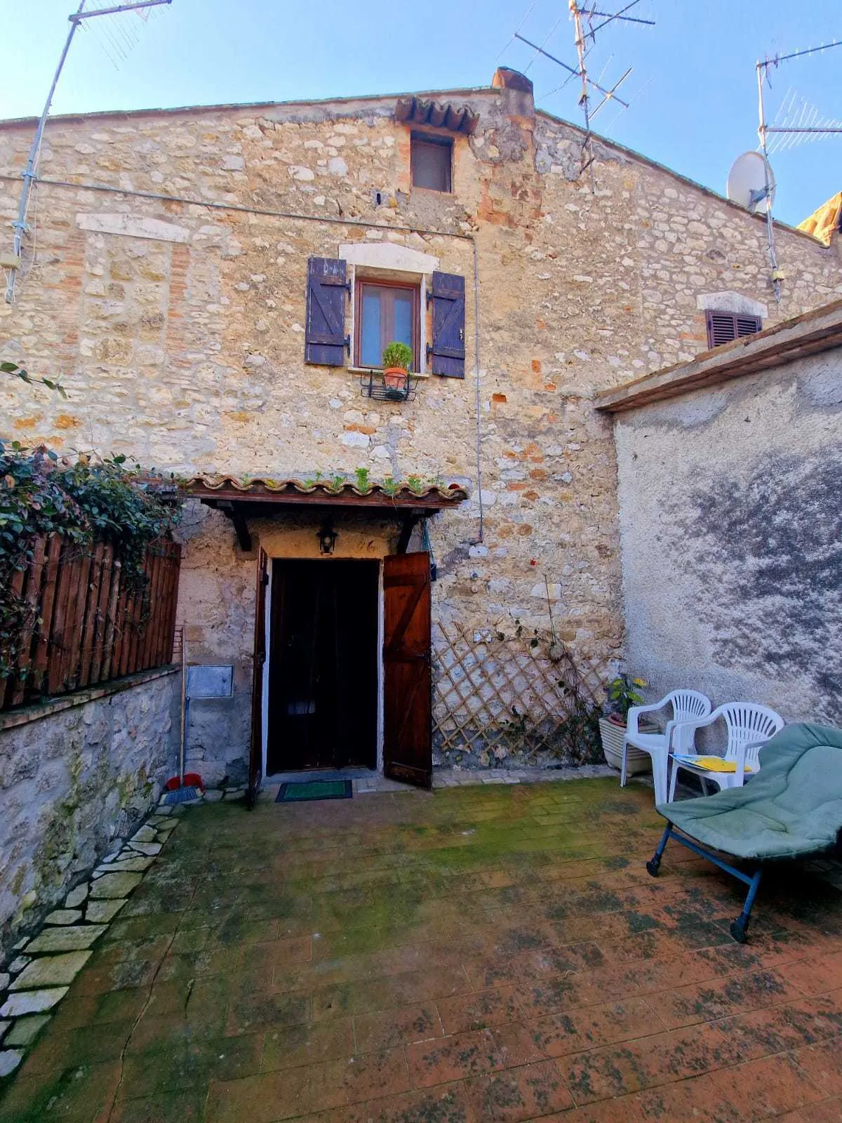 Foto 1 di 36 - Villa a schiera in vendita a Alviano