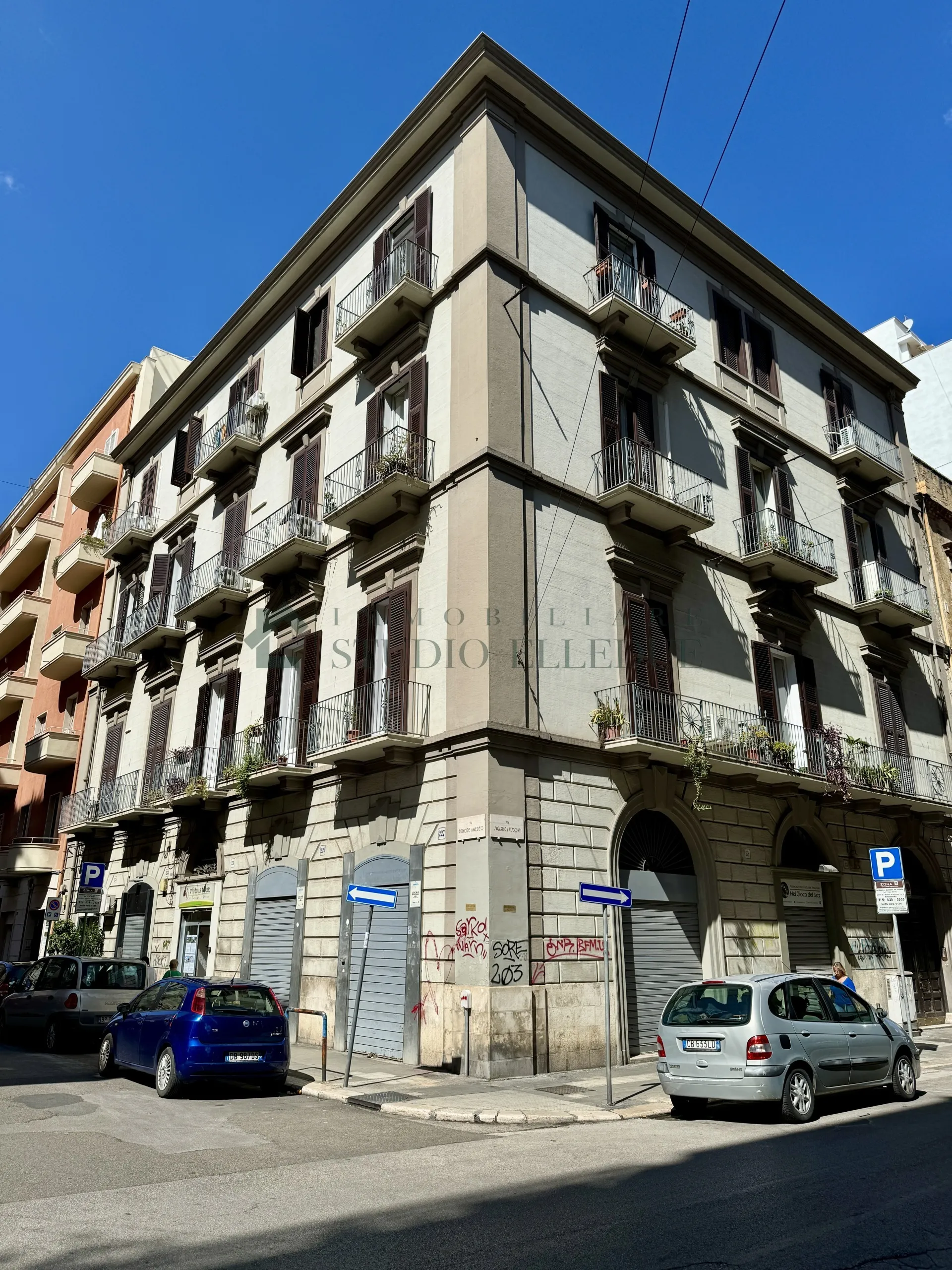 Foto 6 di 21 - Attività commerciale in affitto a Bari