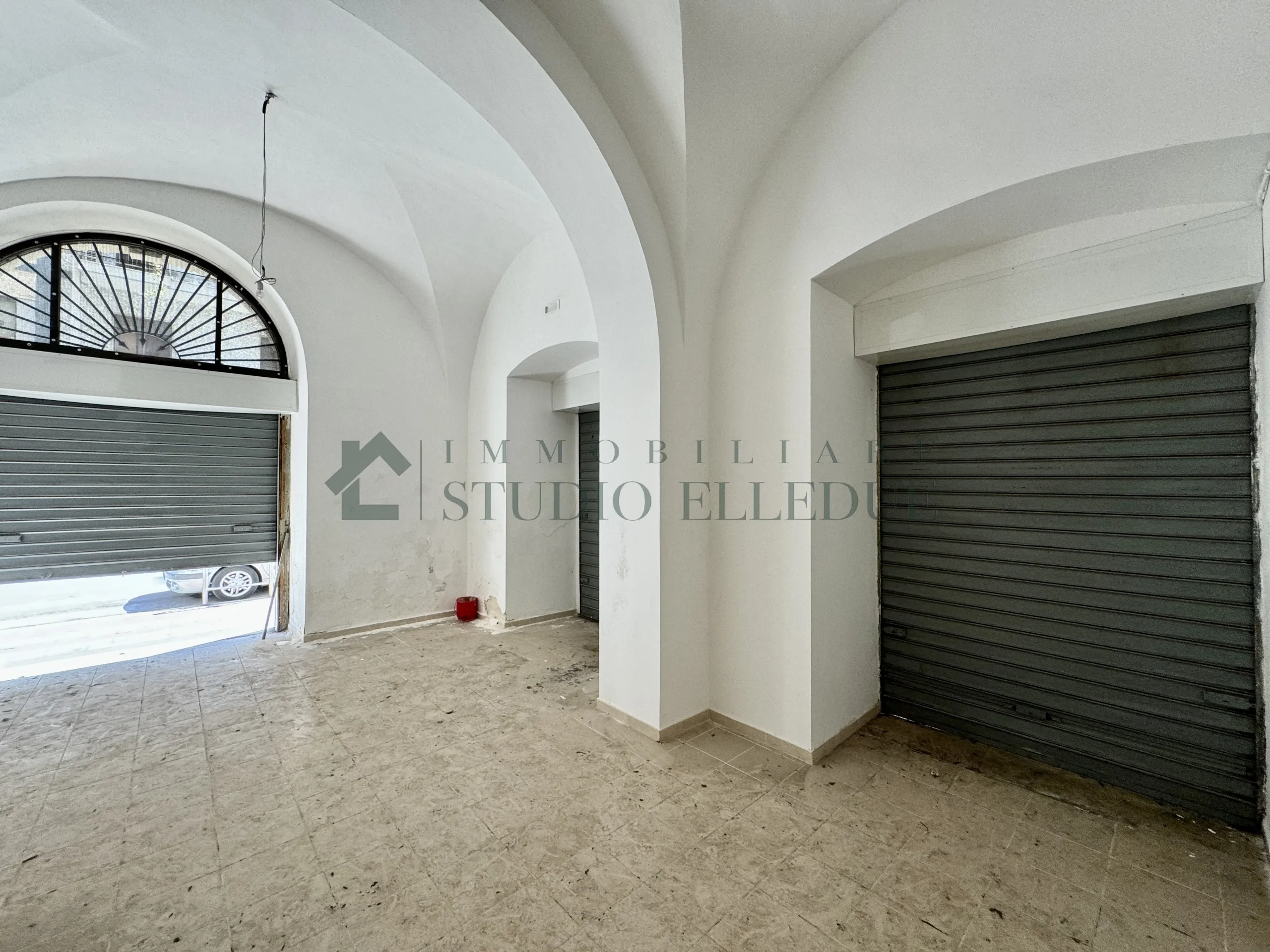 Foto 16 di 21 - Attività commerciale in affitto a Bari