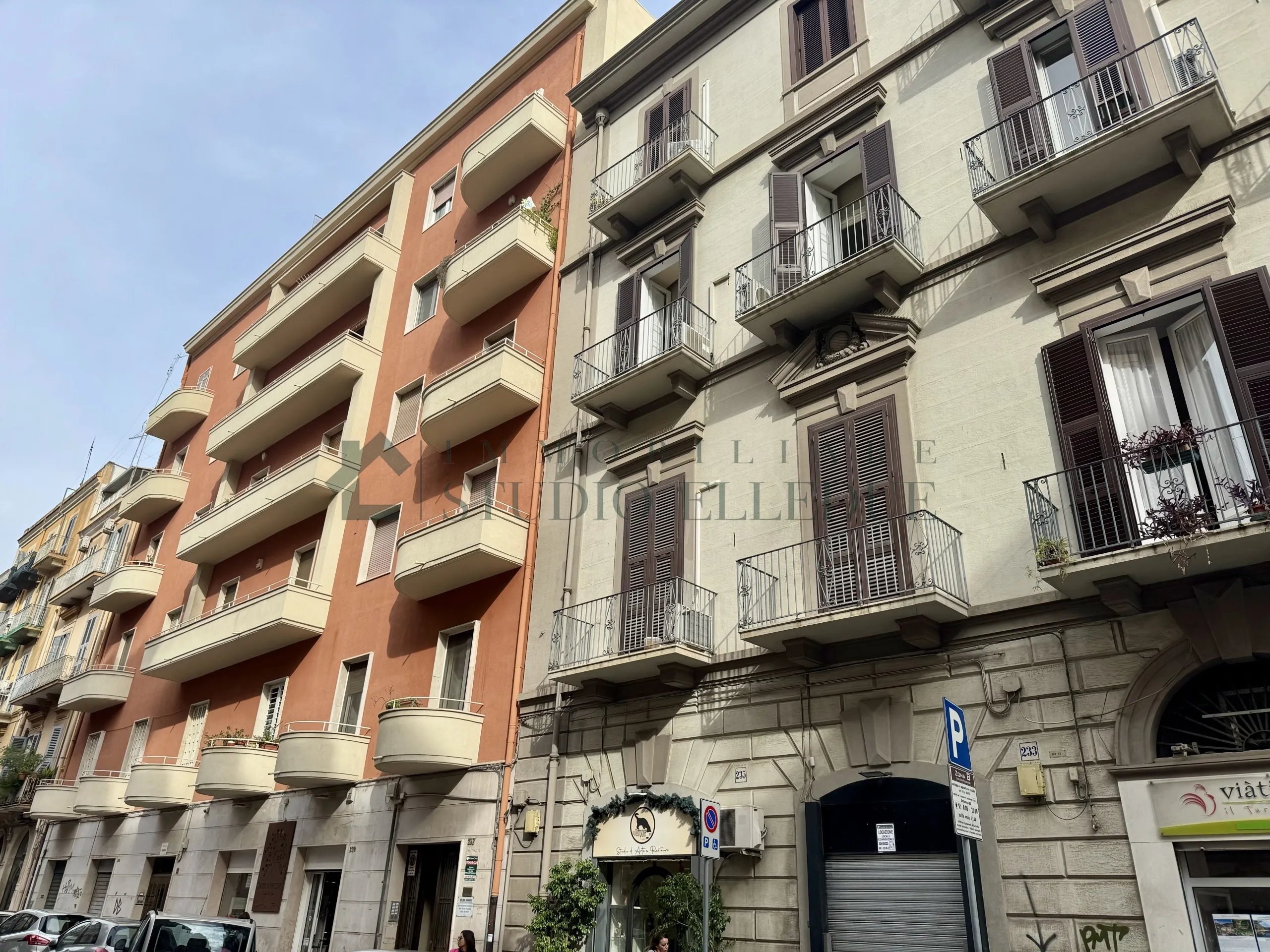Foto 1 di 12 - Attività commerciale in affitto a Bari