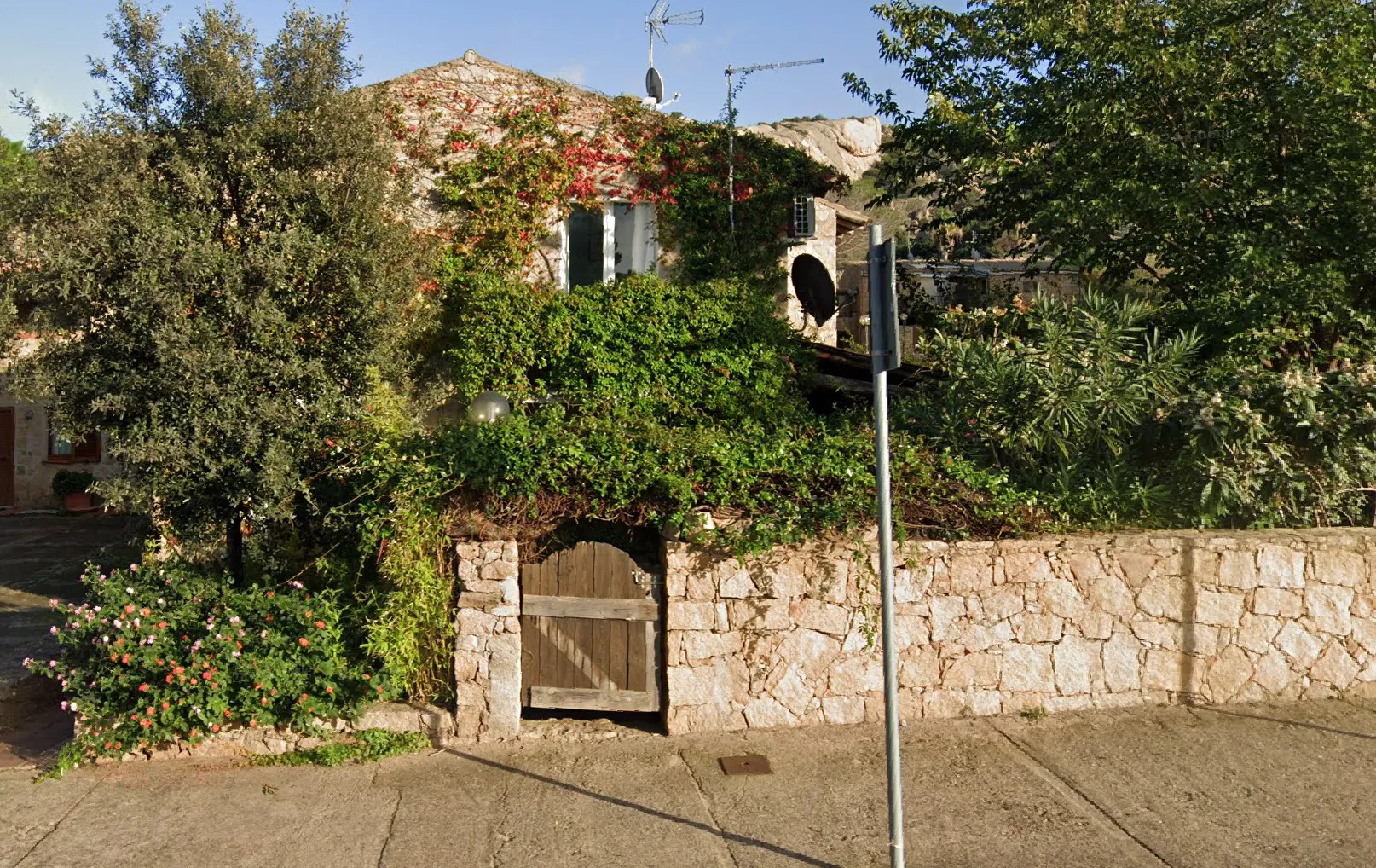 Foto 1 di 1 - Casa indipendente in vendita a Arzachena