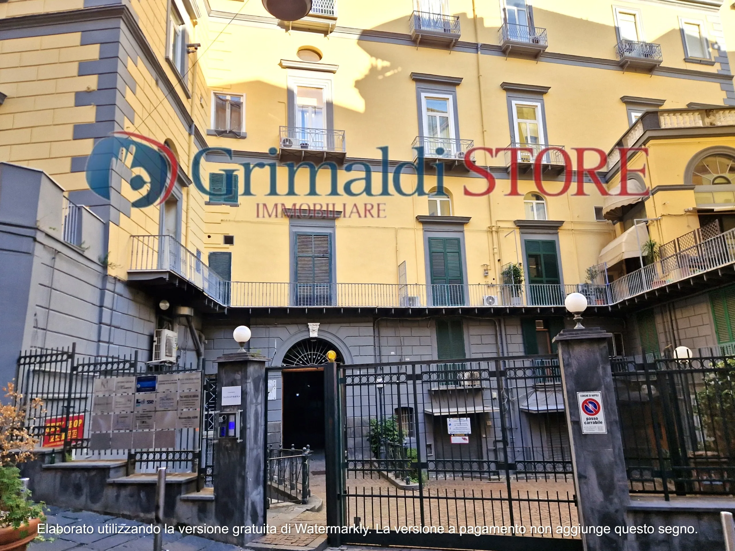 Foto 1 di 13 - Appartamento in vendita a Napoli