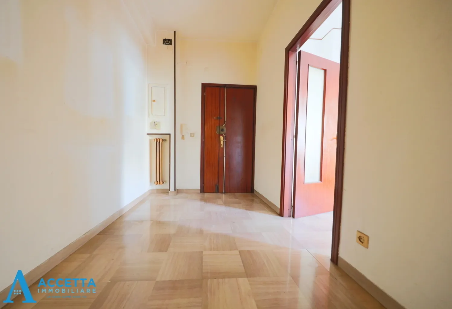Foto 6 di 24 - Appartamento in vendita a Taranto