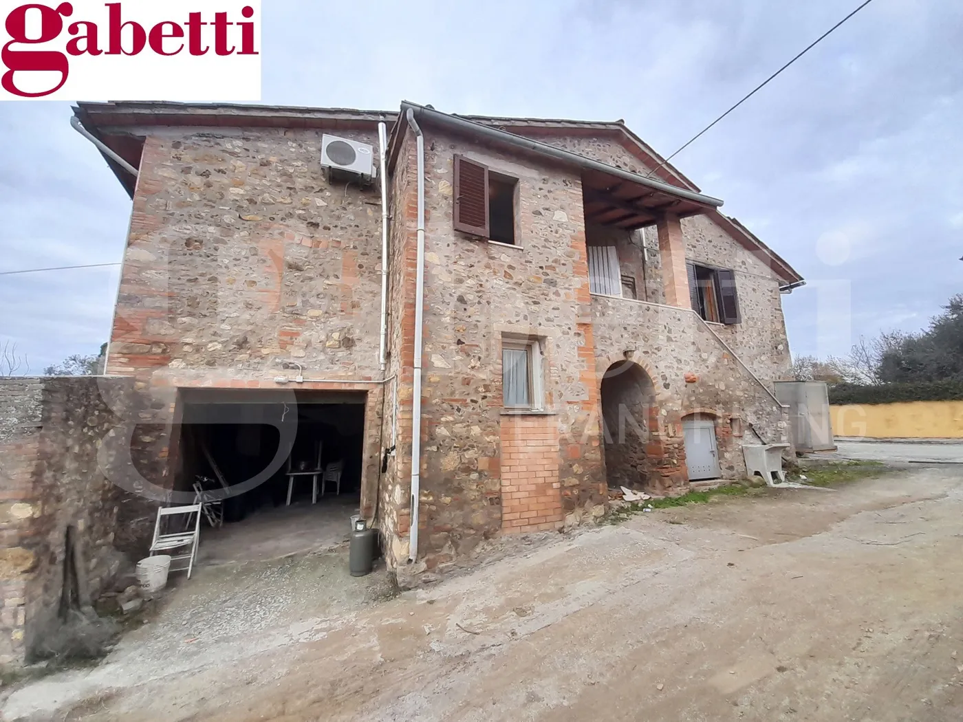 Foto 1 di 21 - Appartamento in vendita a Poggibonsi