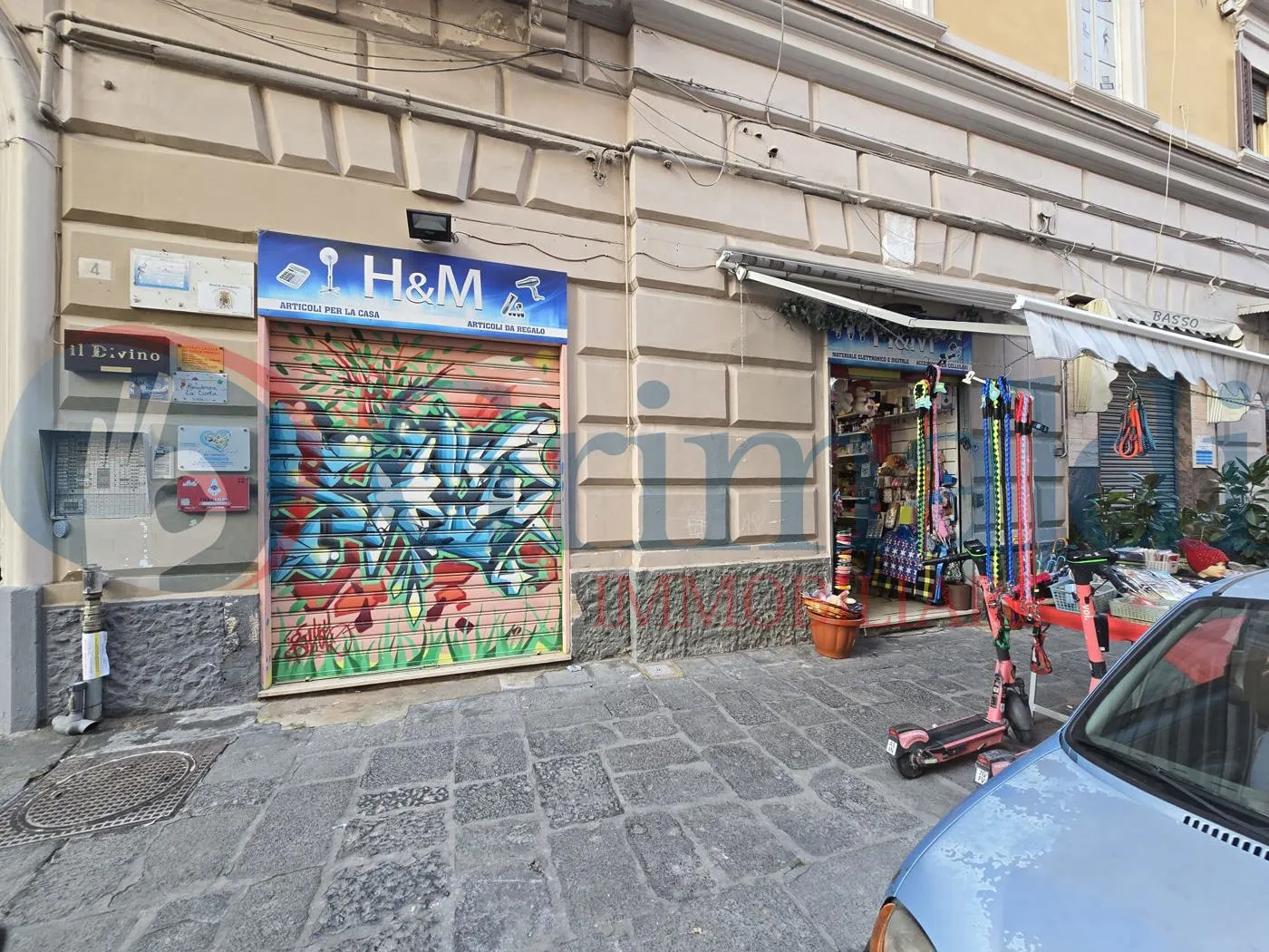Foto 1 di 5 - Magazzino in affitto a Napoli