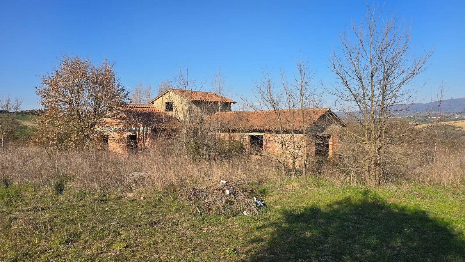 Foto 2 di 28 - Casa indipendente in vendita a Todi