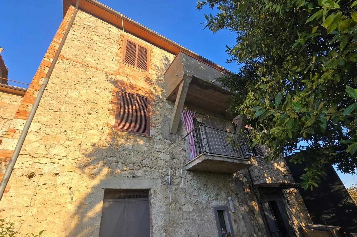 Foto 3 di 30 - Villa a schiera in vendita a Castiglione in Teverina