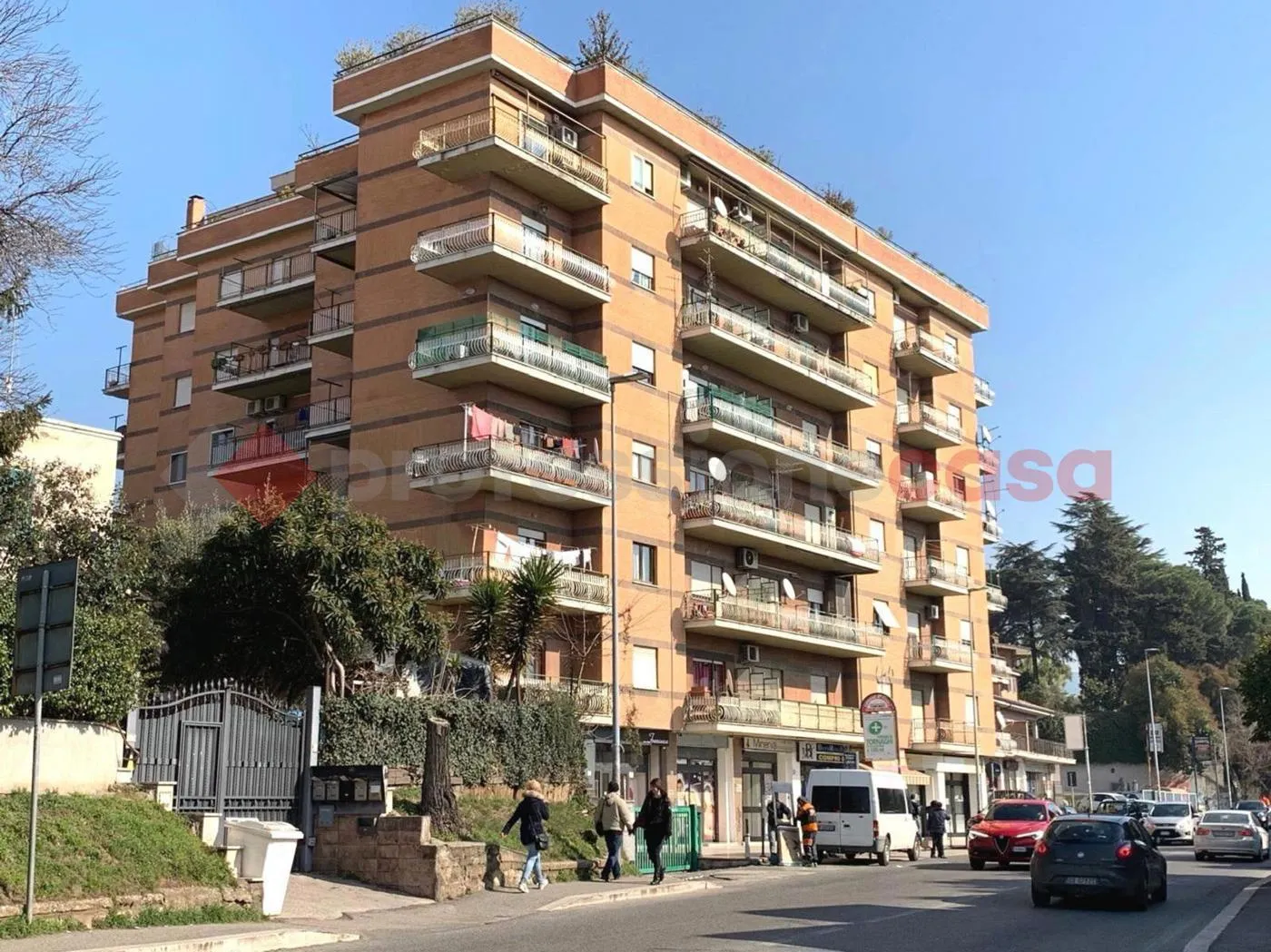 Foto 3 di 39 - Appartamento in vendita a Guidonia Montecelio
