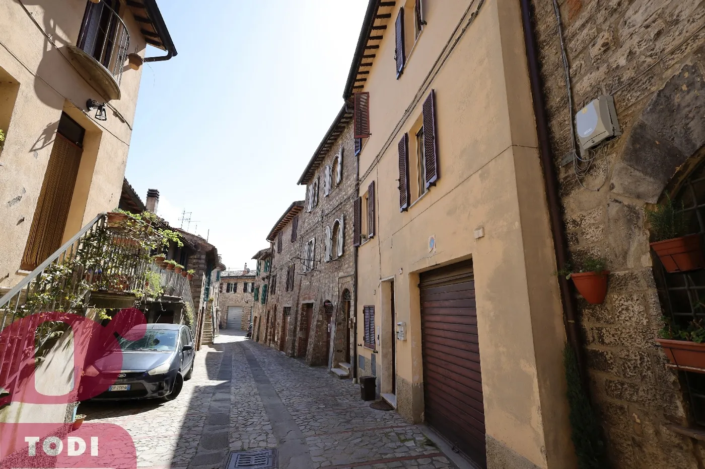 Foto 3 di 35 - Appartamento in vendita a Todi