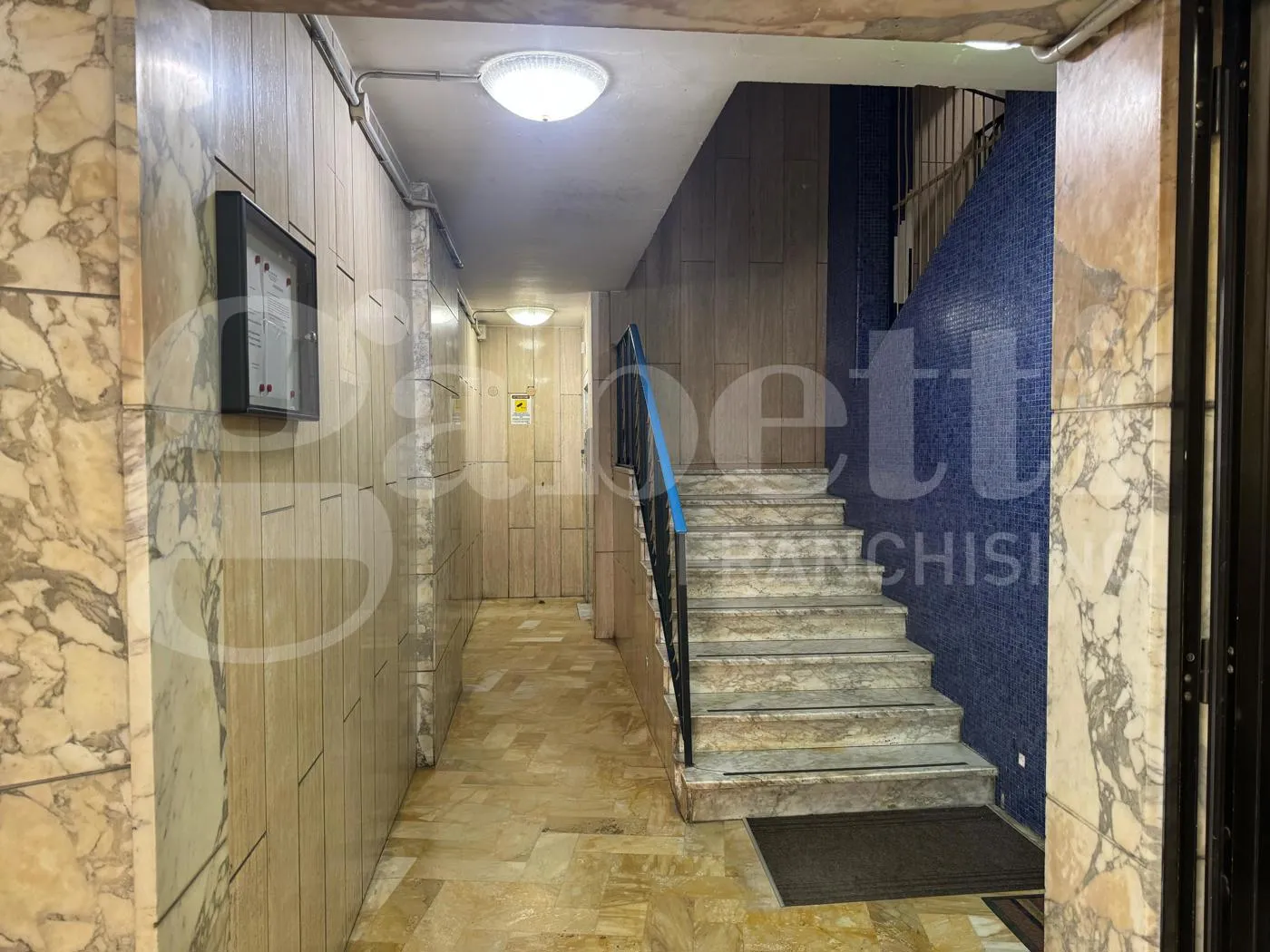Foto 3 di 17 - Appartamento in vendita a Napoli