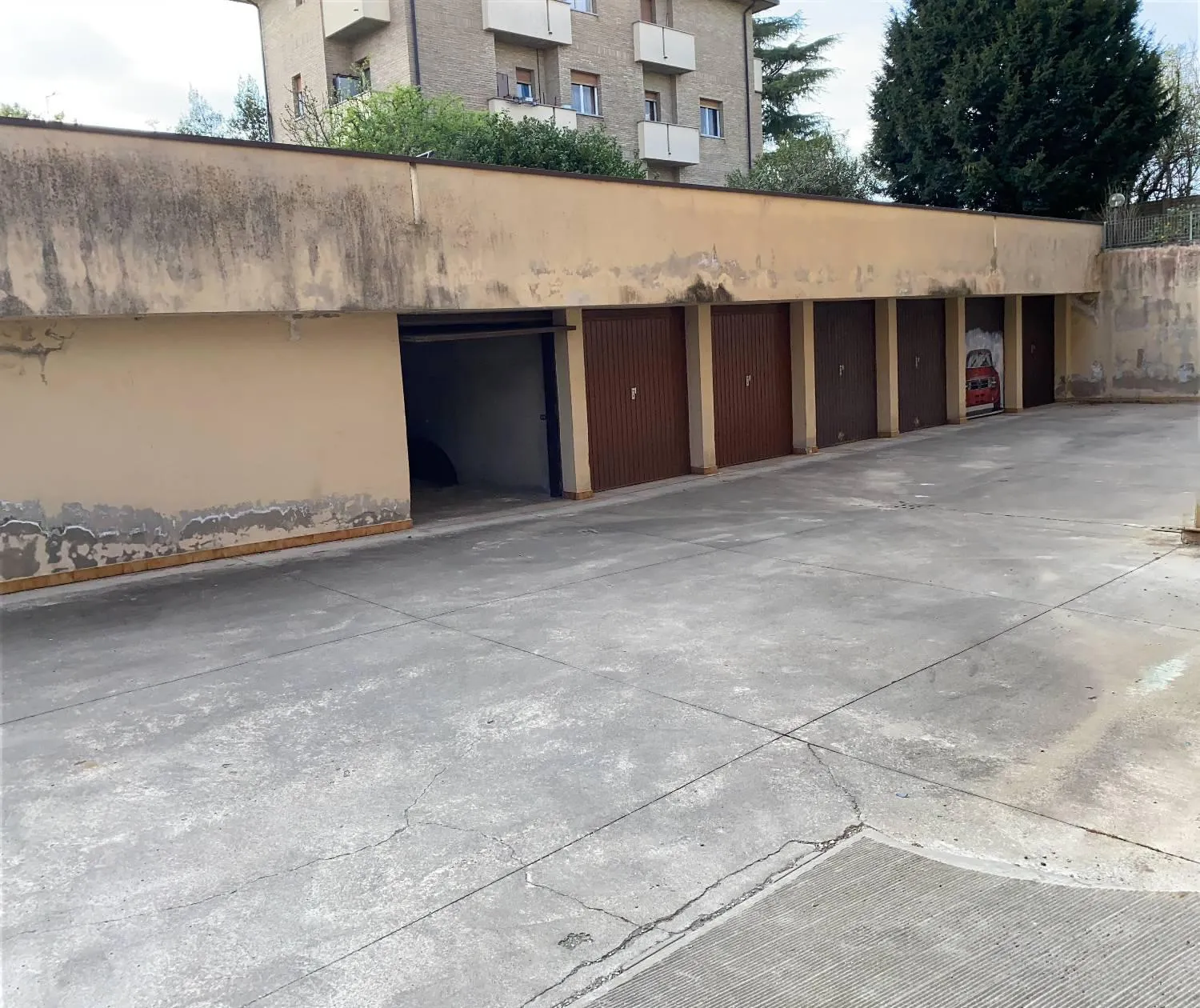 Foto 1 di 4 - Garage in vendita a Cesano Maderno