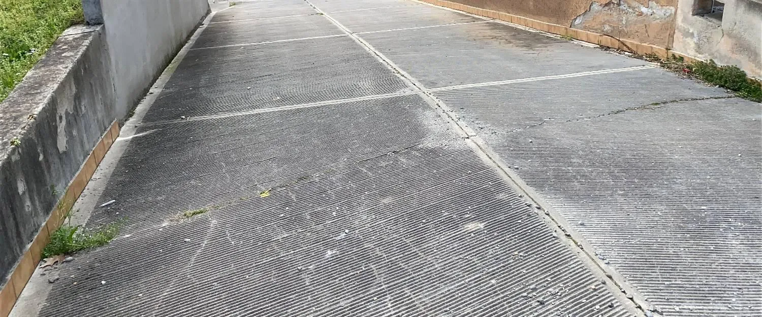 Foto 4 di 4 - Garage in vendita a Cesano Maderno
