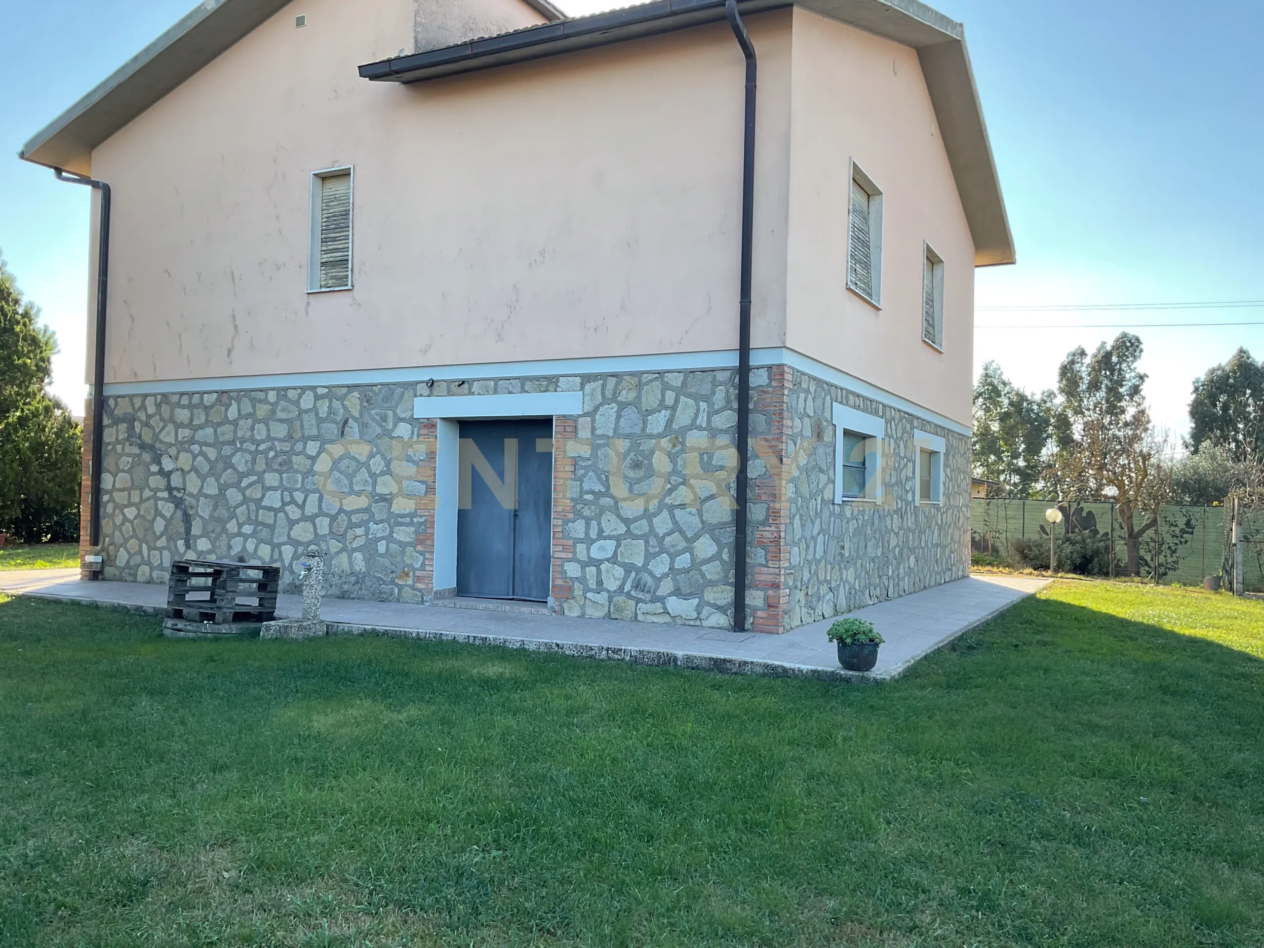 Foto 2 di 34 - Casa indipendente in vendita a Grosseto