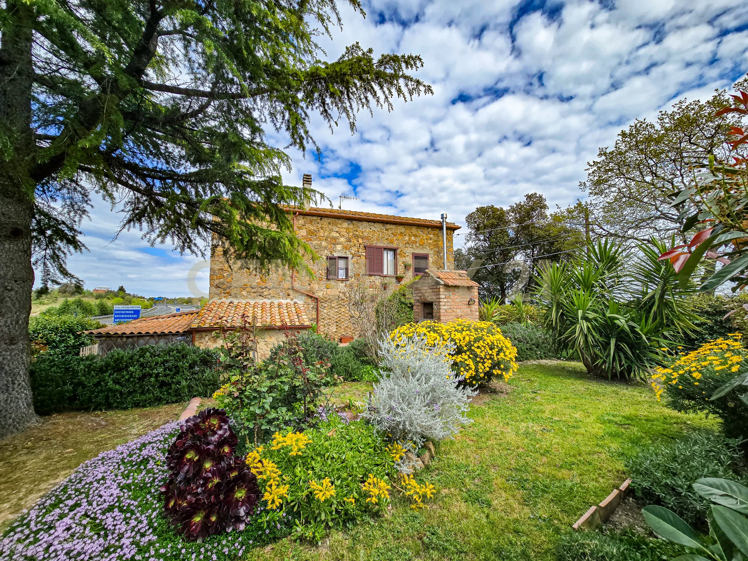 Foto 1 di 24 - Casa indipendente in vendita a Civitella Paganico