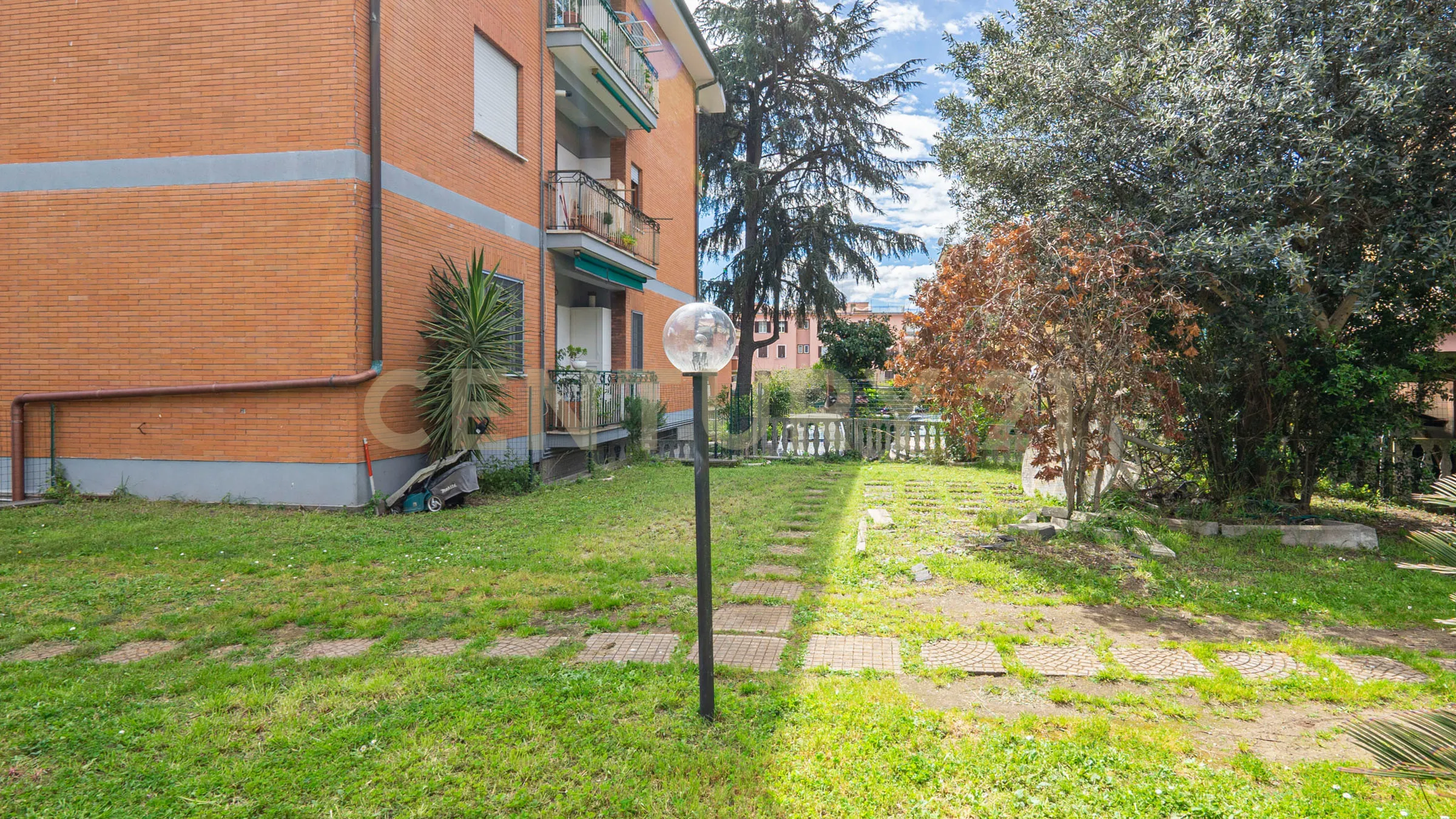 Foto 33 di 35 - Appartamento in vendita a Roma