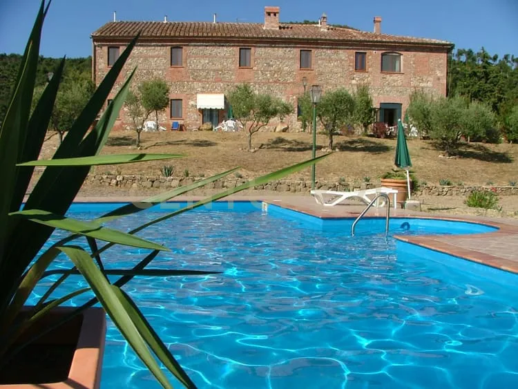 Foto 1 di 65 - Casa indipendente in vendita a Civitella Paganico